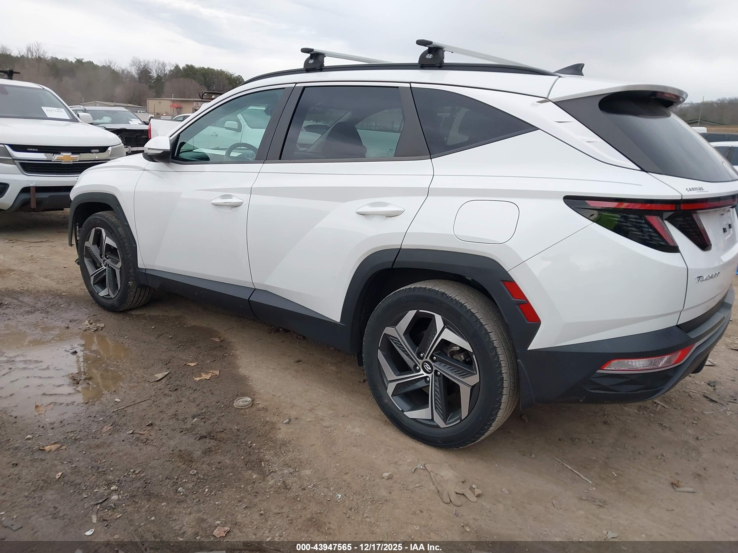 HYUNDAI TUCSON image 3
