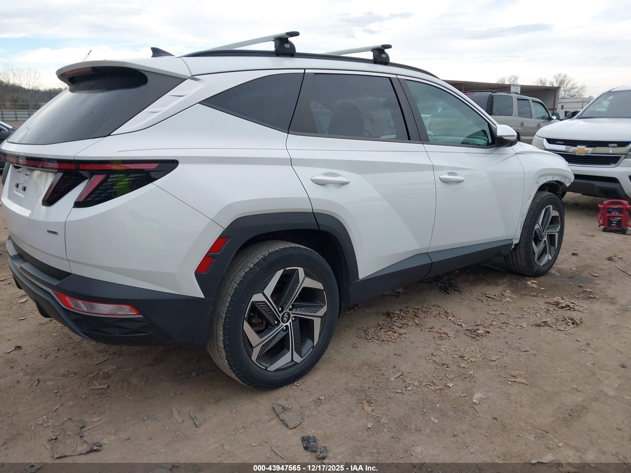 HYUNDAI TUCSON image 4