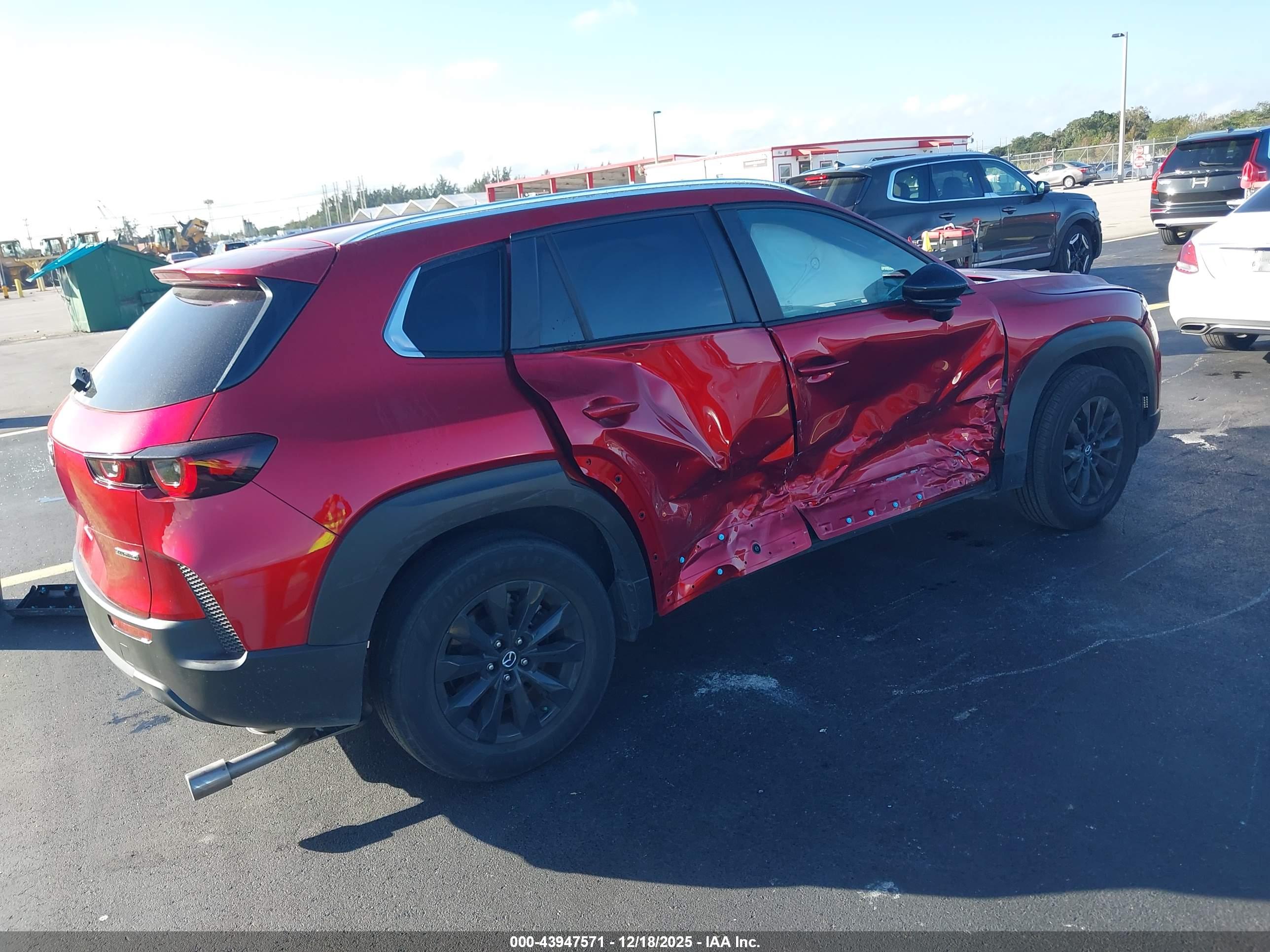 MAZDA CX-50 image 4