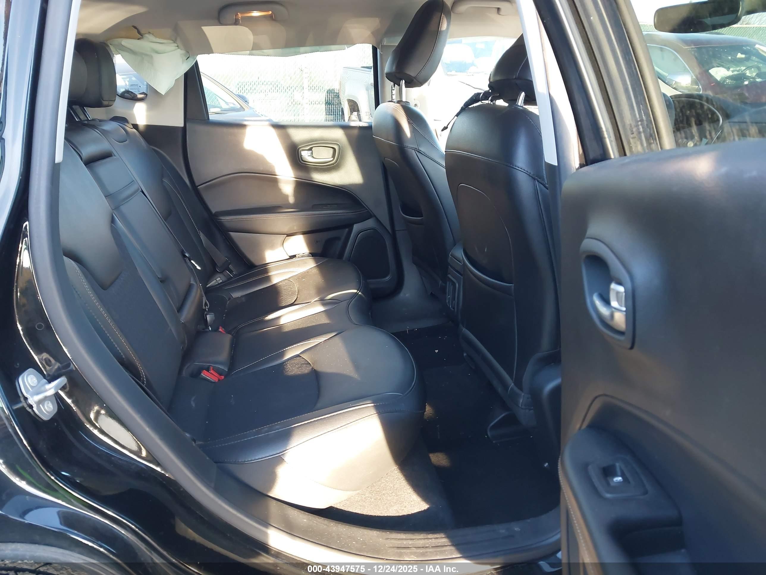 JEEP COMPASS image 8