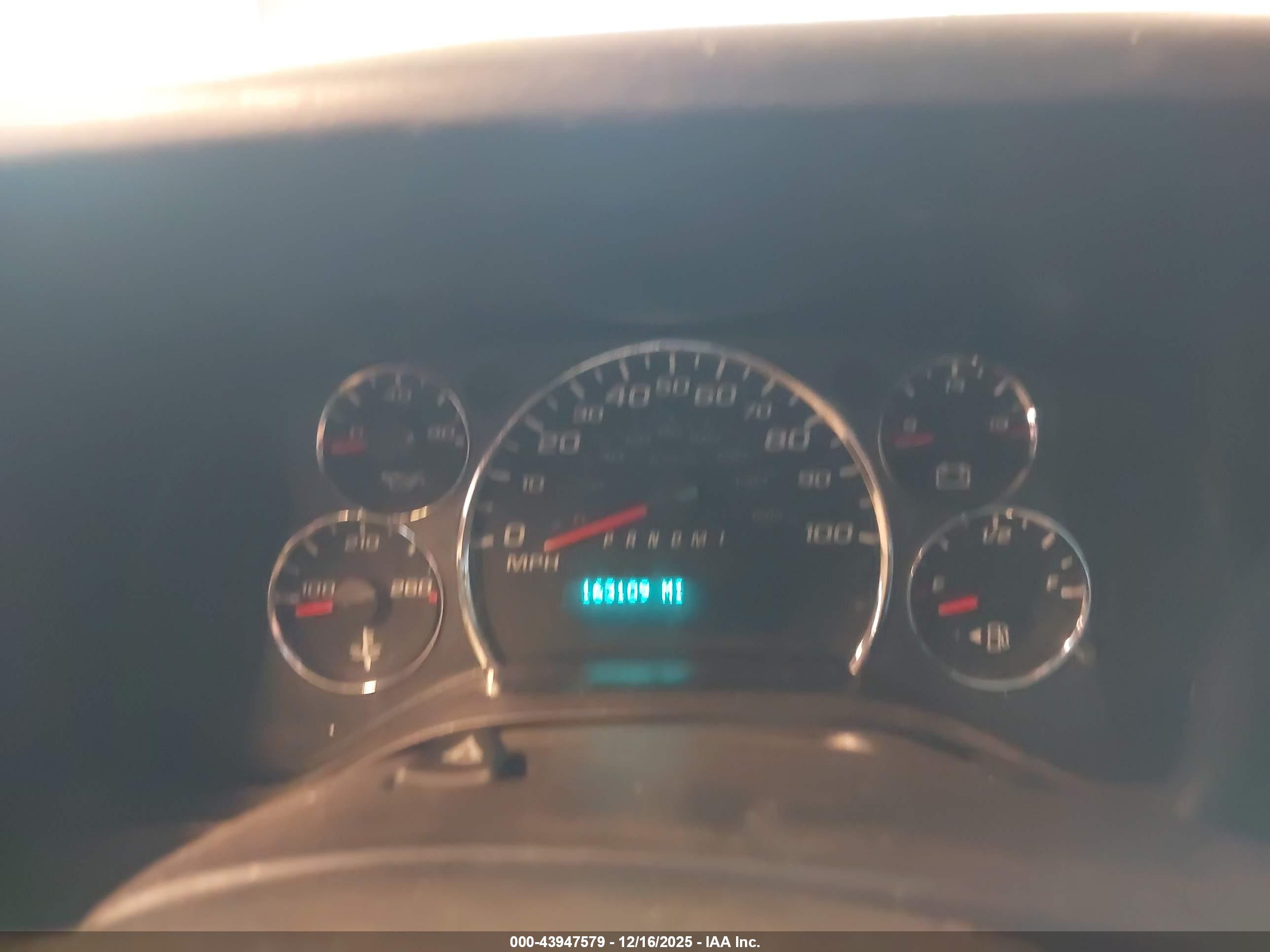 CHEVROLET EXPRESS image 7