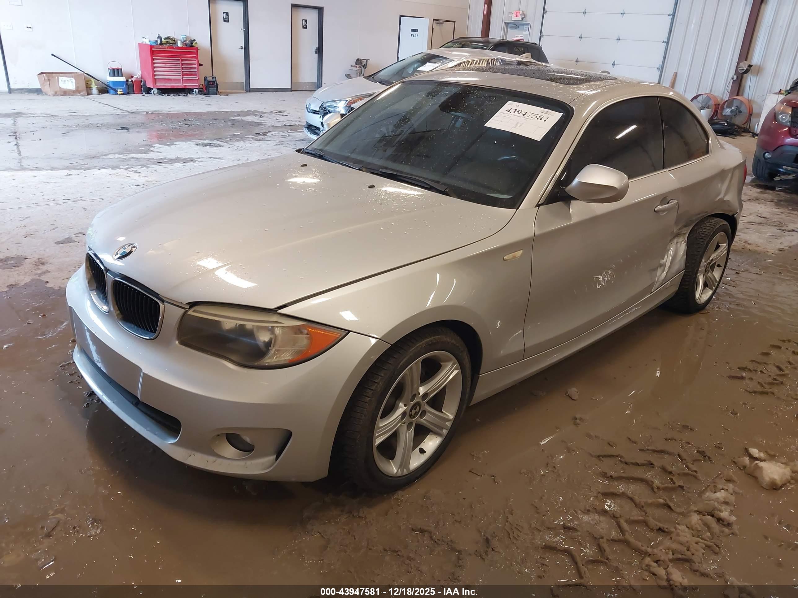 BMW 128I image 2