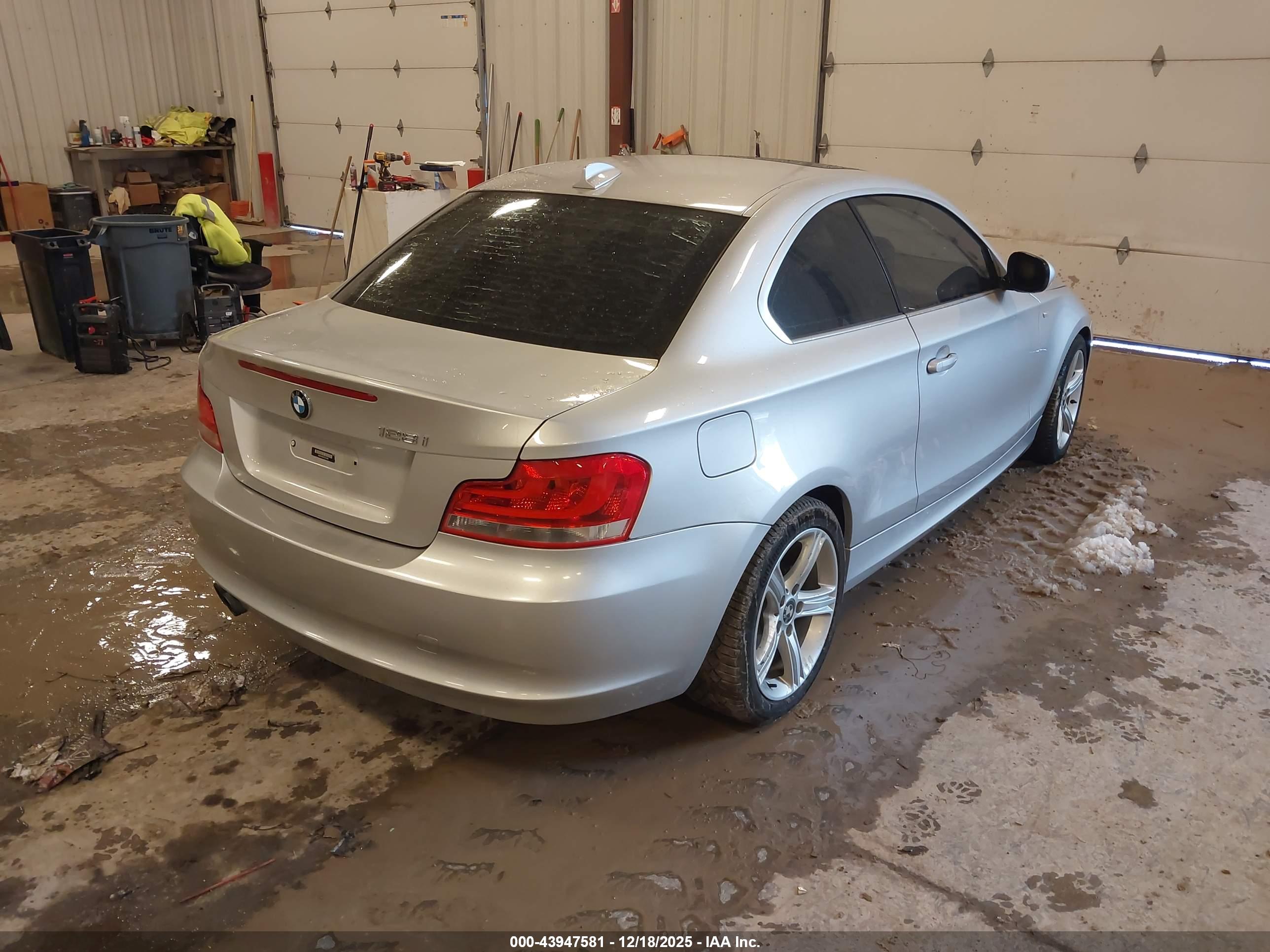 BMW 128I image 4