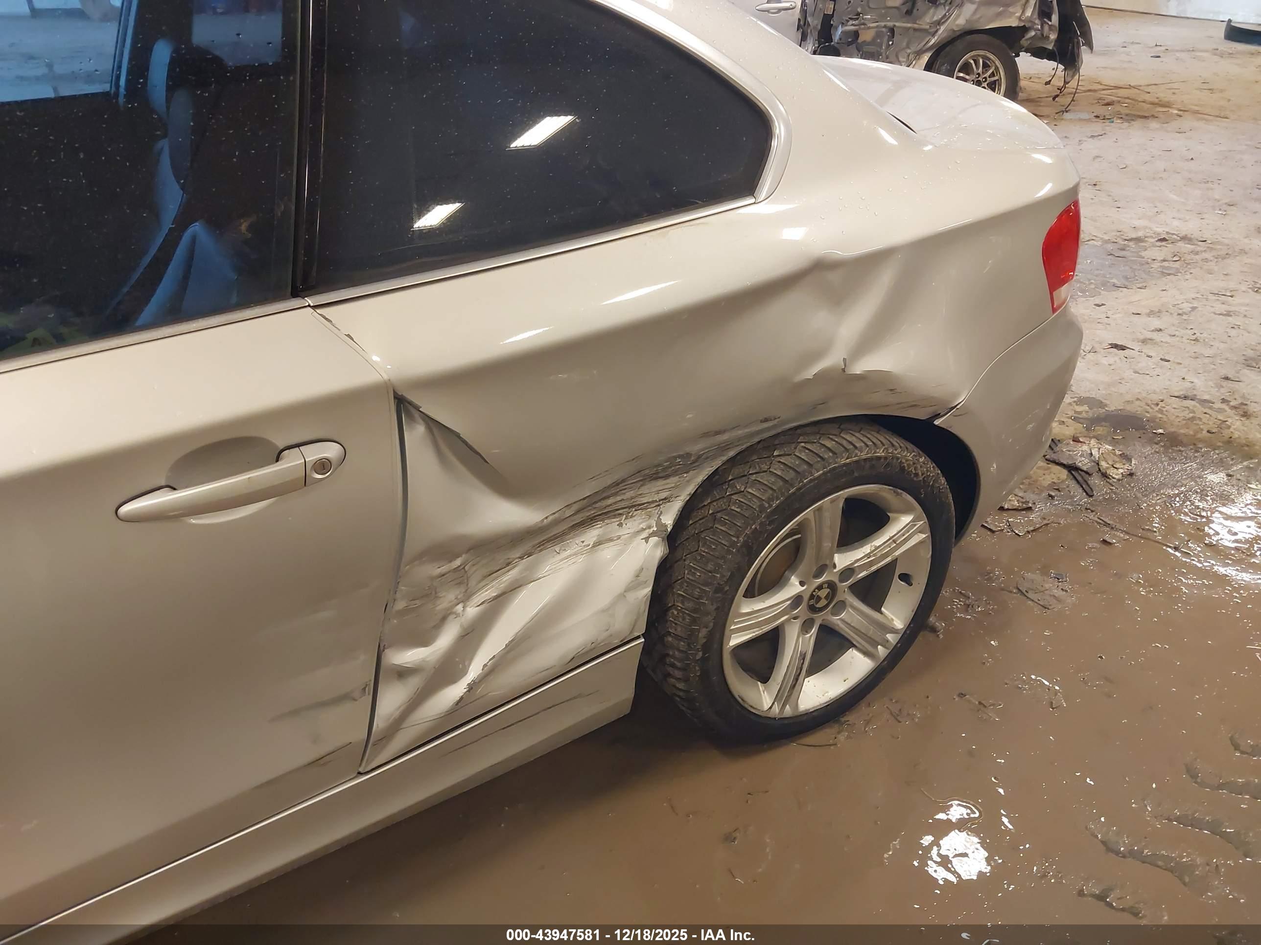 BMW 128I image 6
