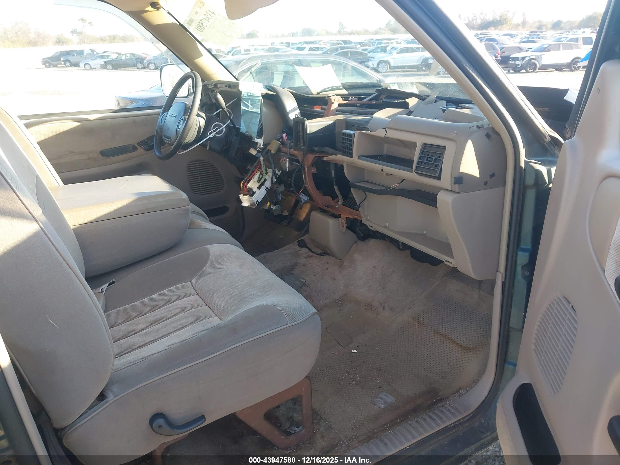 DODGE RAM image 5