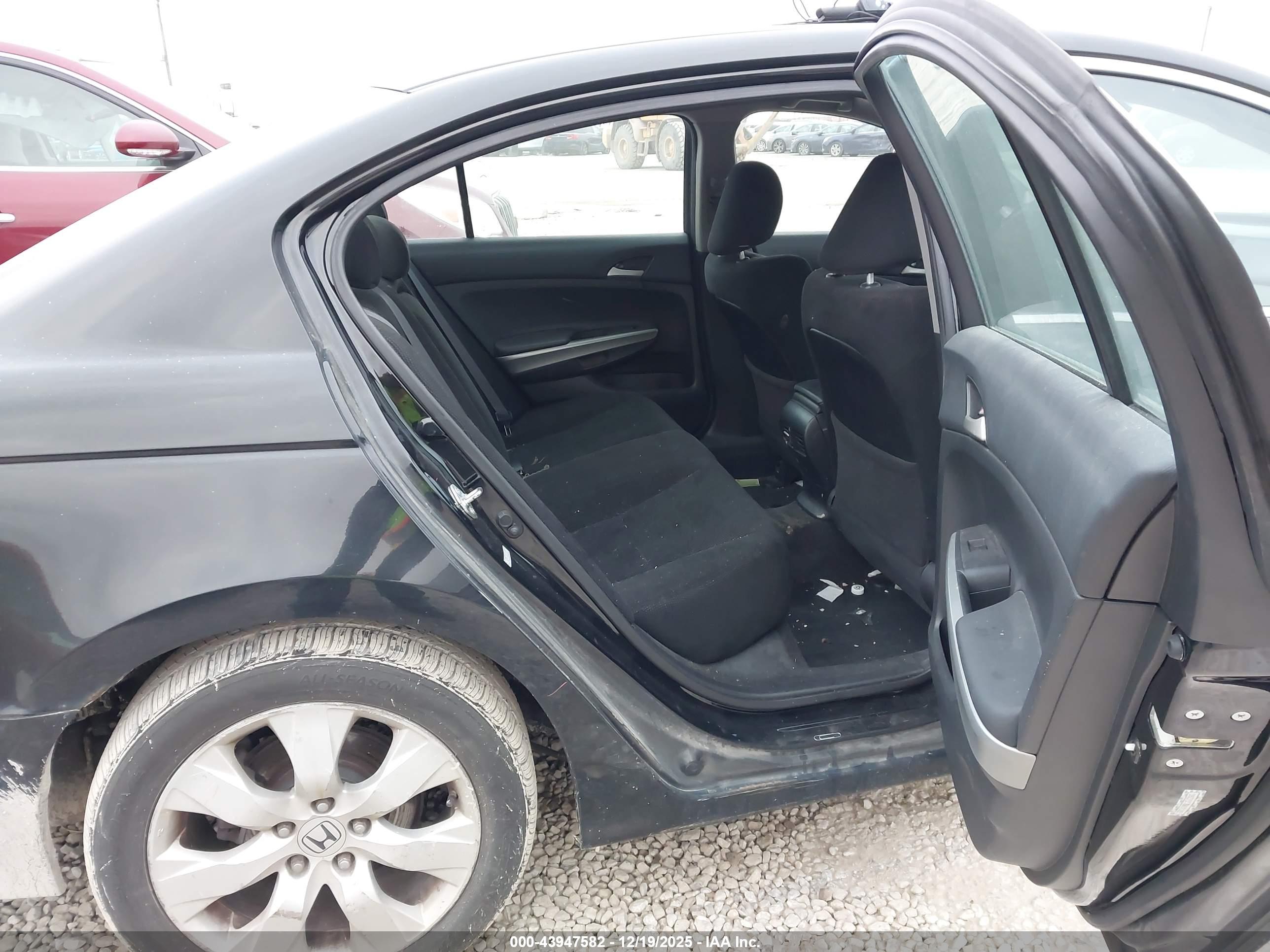 HONDA ACCORD image 8