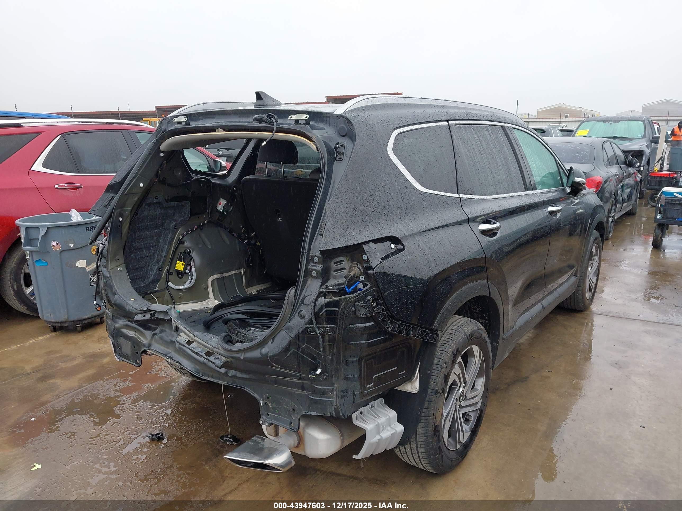 HYUNDAI SANTA image 4
