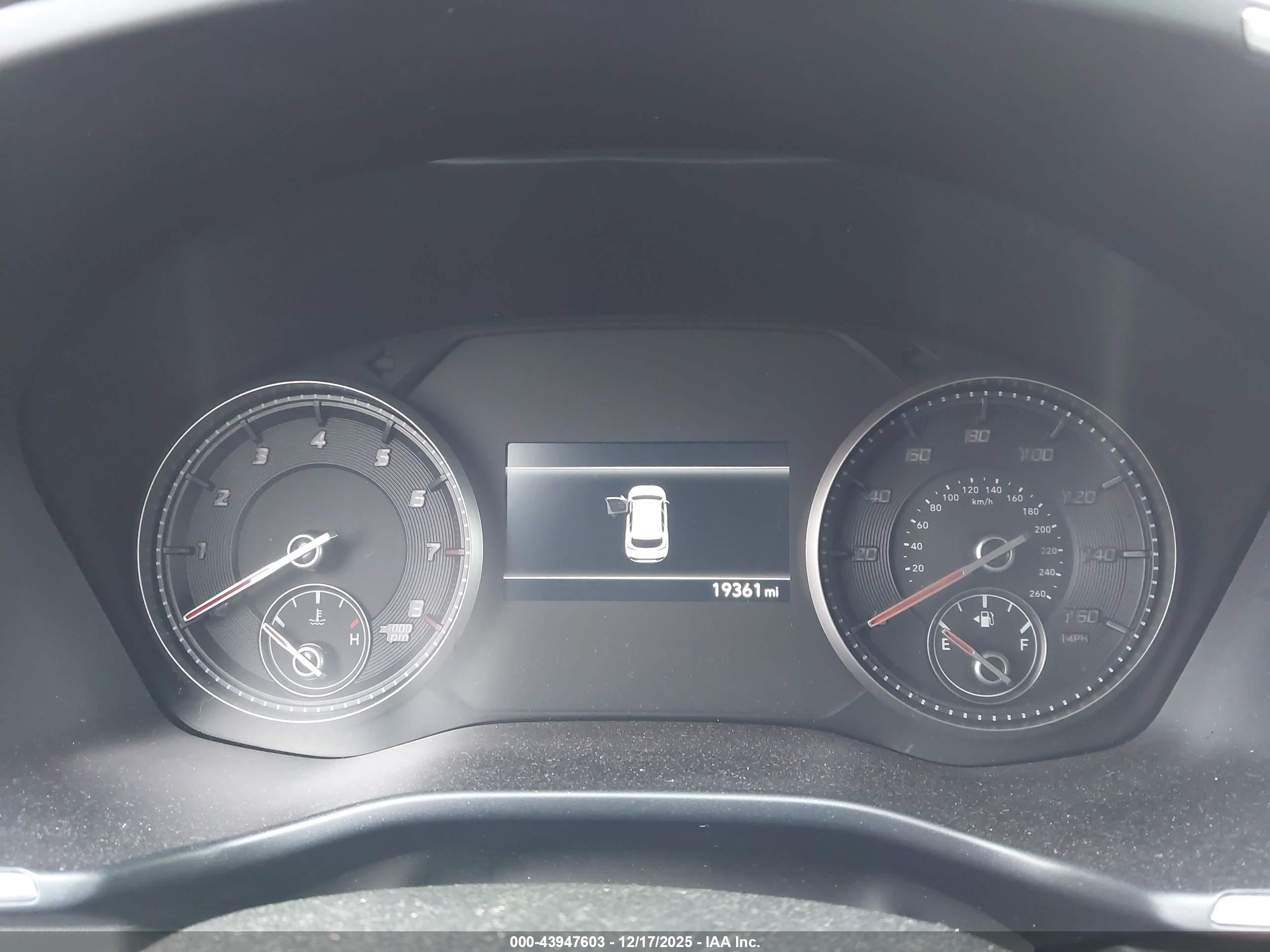 HYUNDAI SANTA image 7