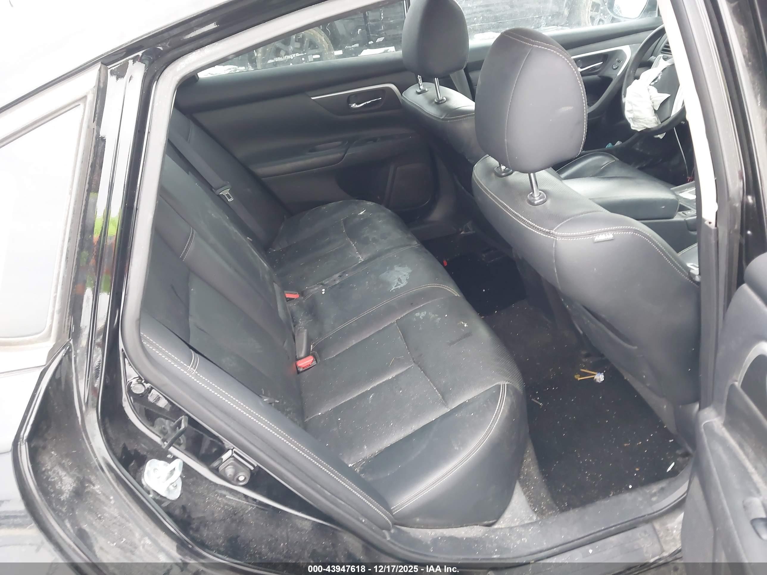 NISSAN ALTIMA image 8