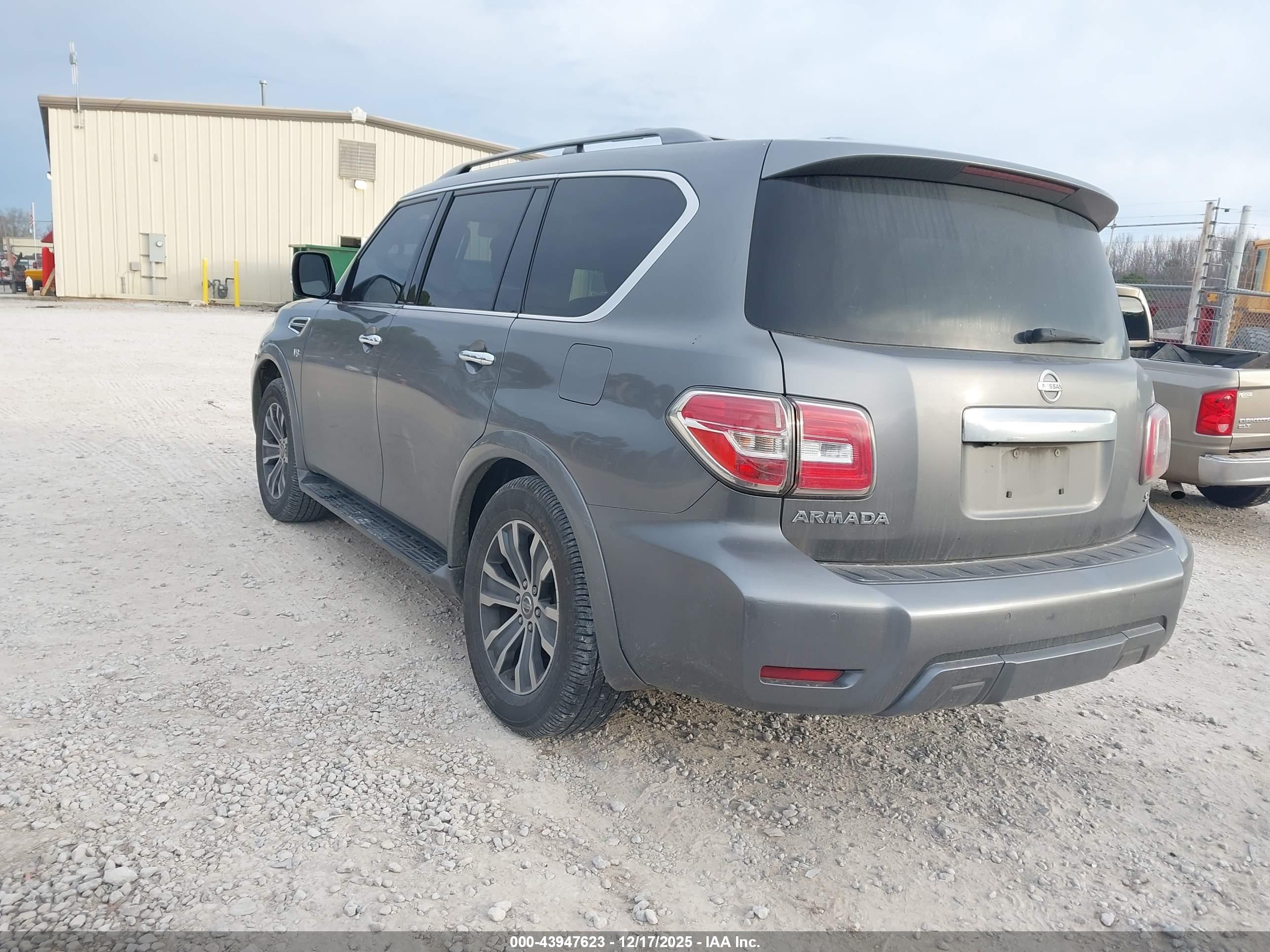NISSAN ARMADA image 3