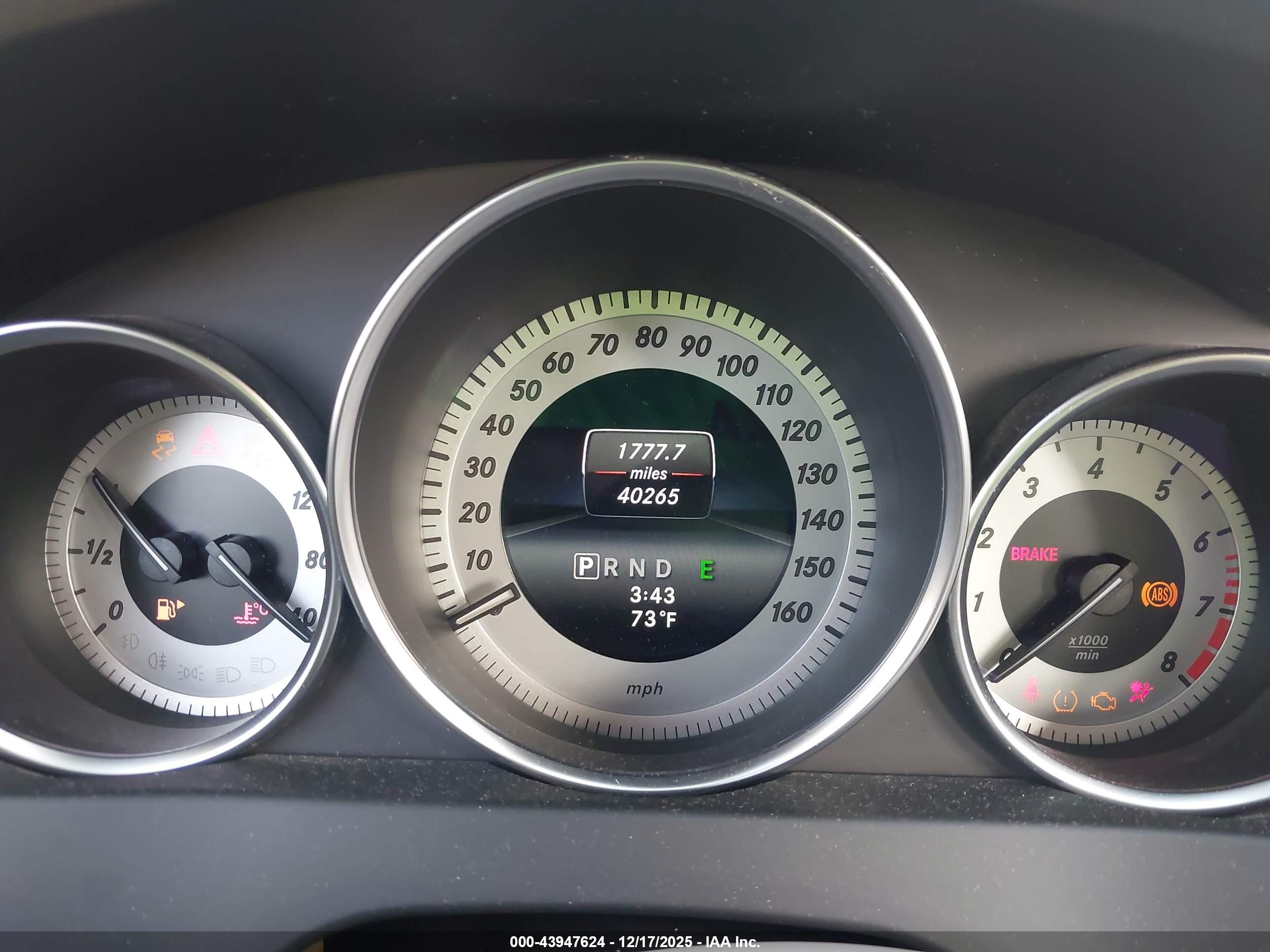 MERCEDES-BENZ C-CLASS image 7