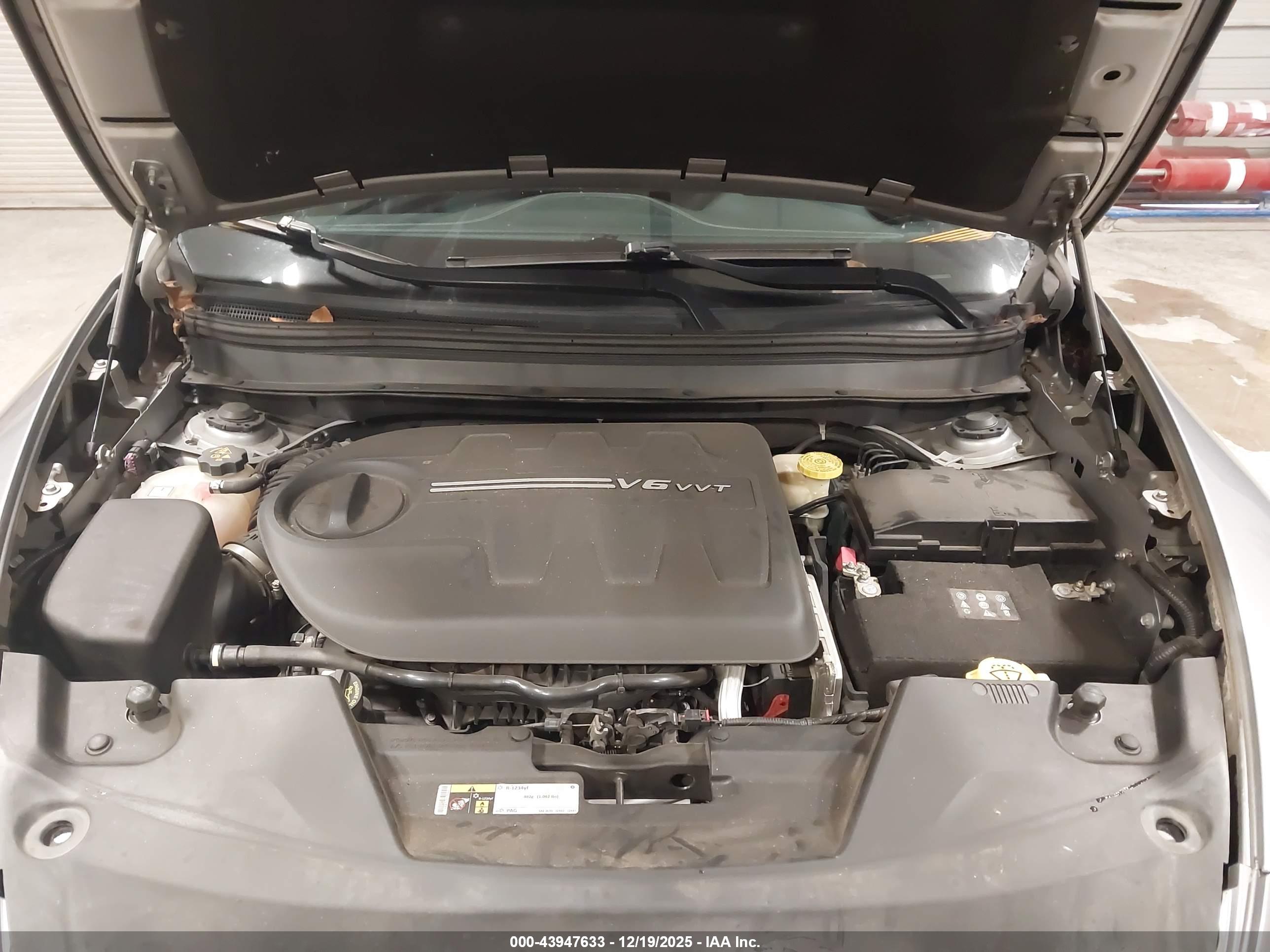 JEEP CHEROKEE image 10