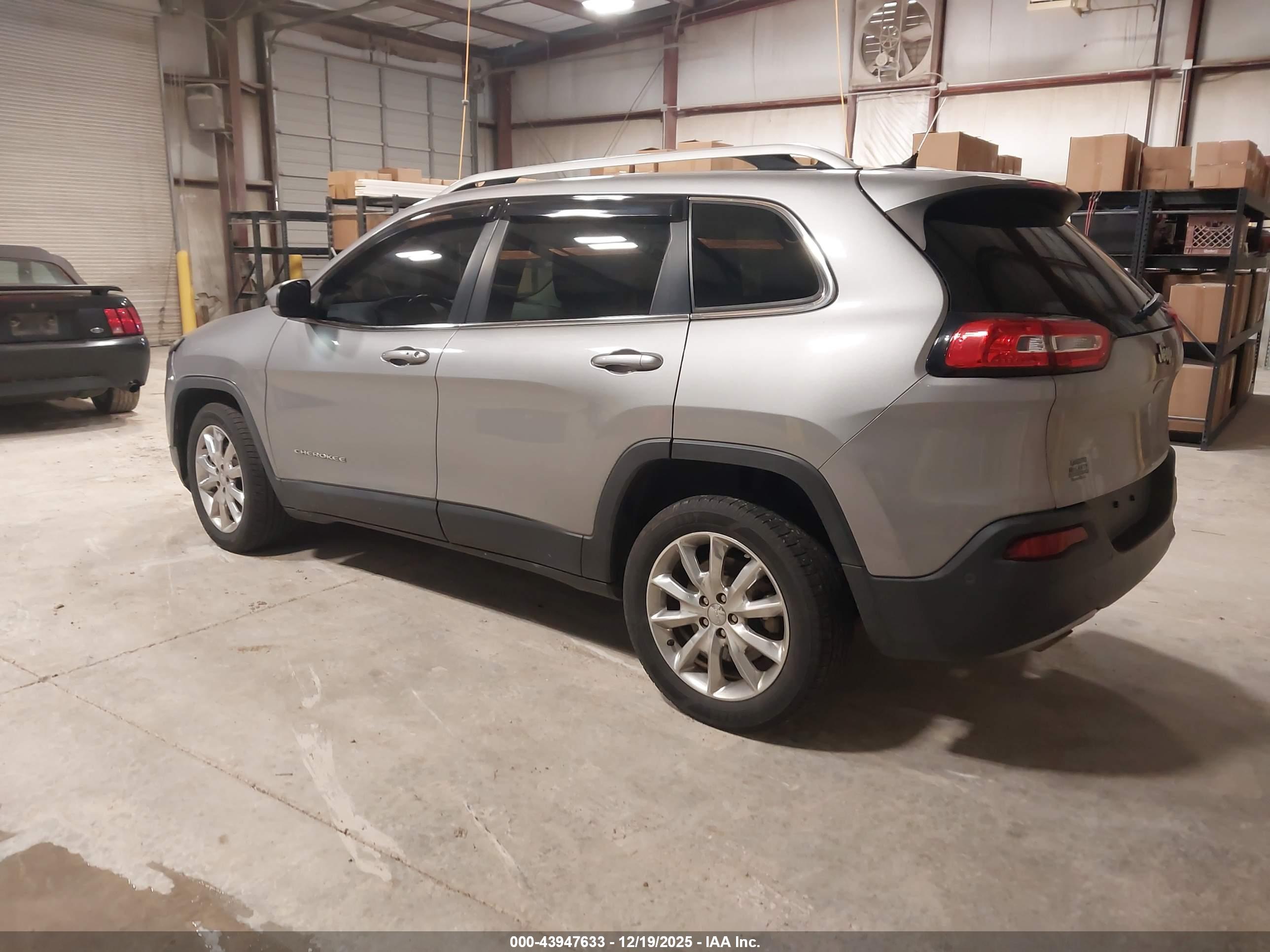 JEEP CHEROKEE image 3