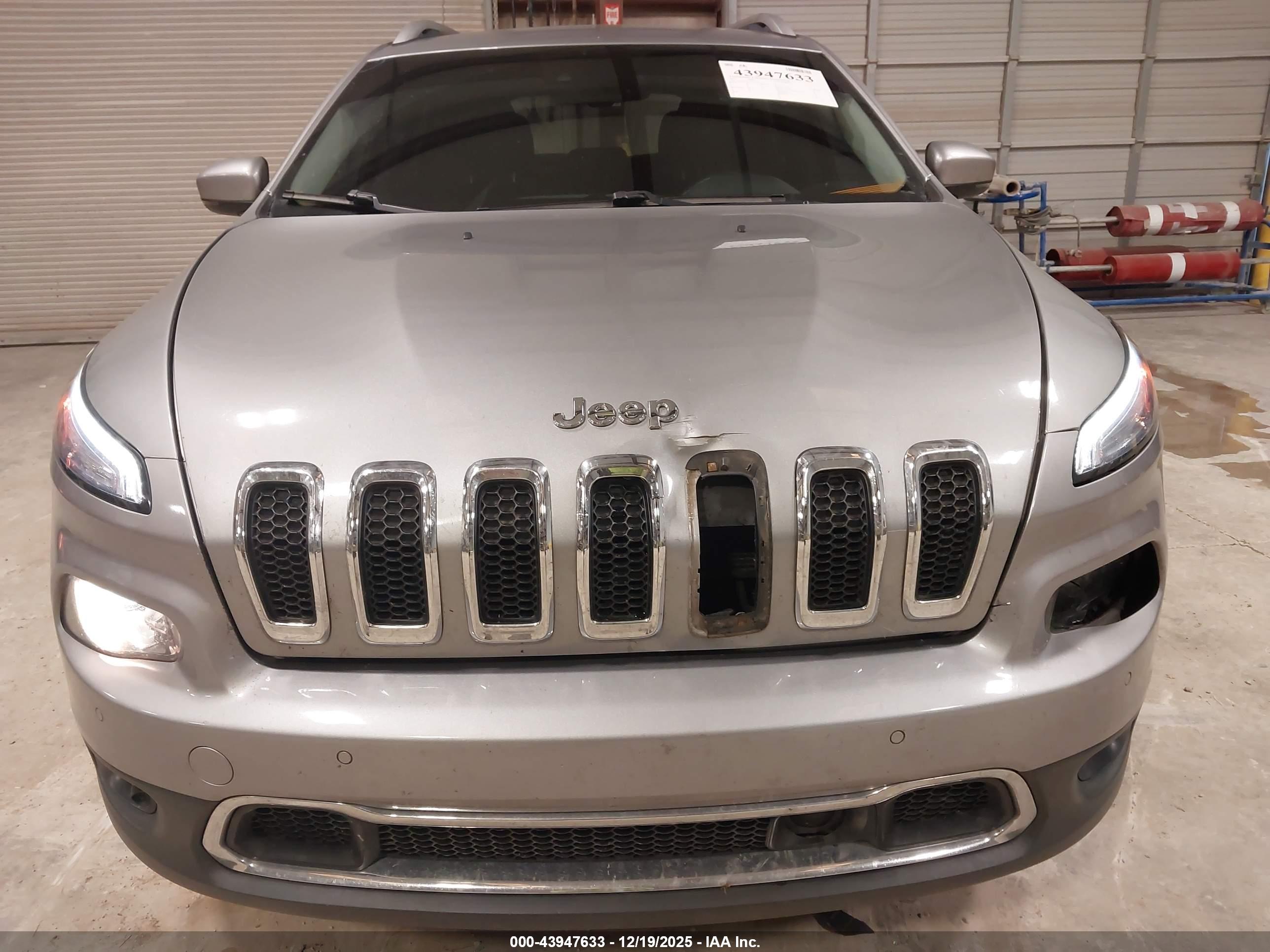 JEEP CHEROKEE image 6