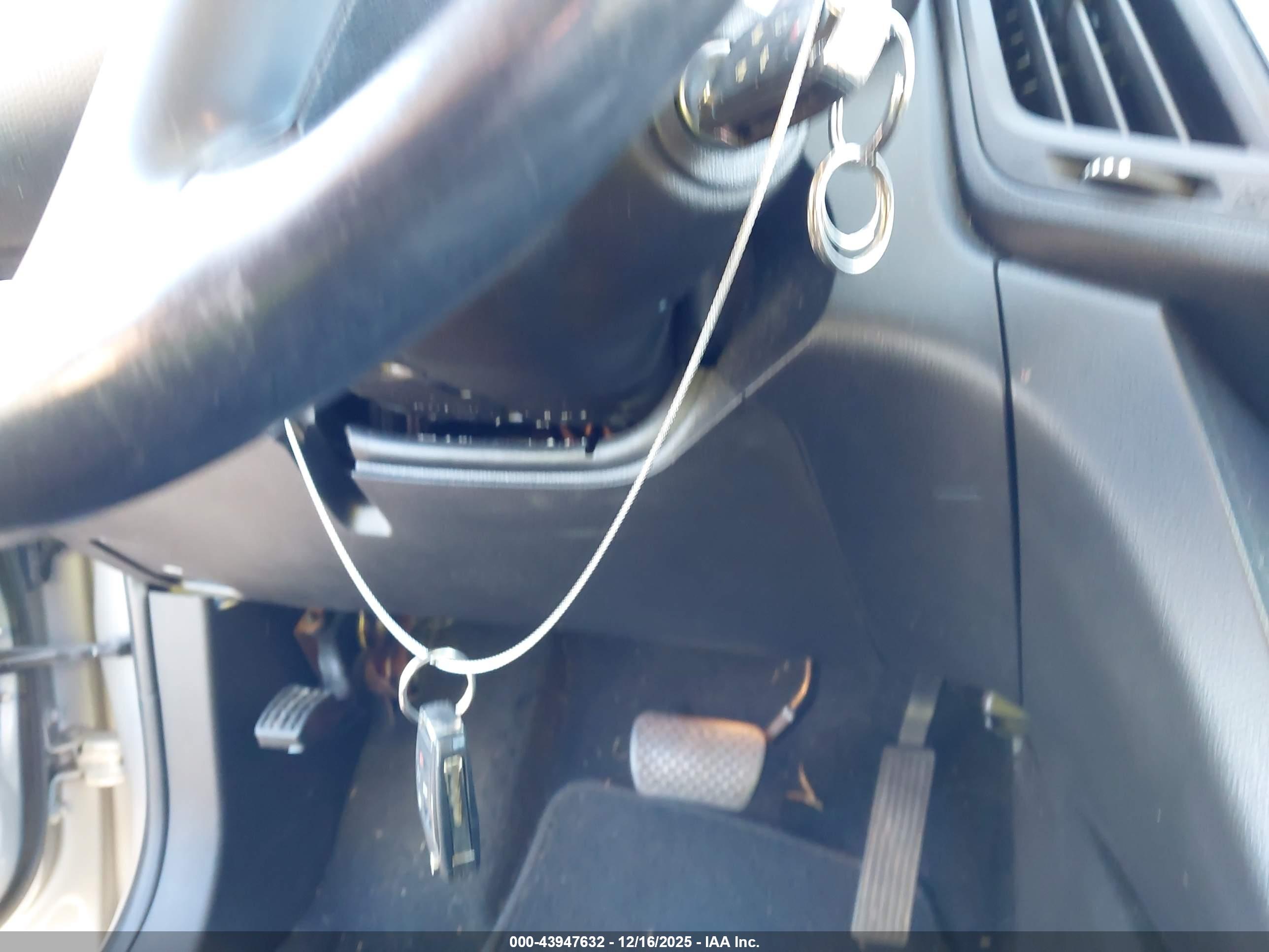 CHEVROLET EQUINOX image 11