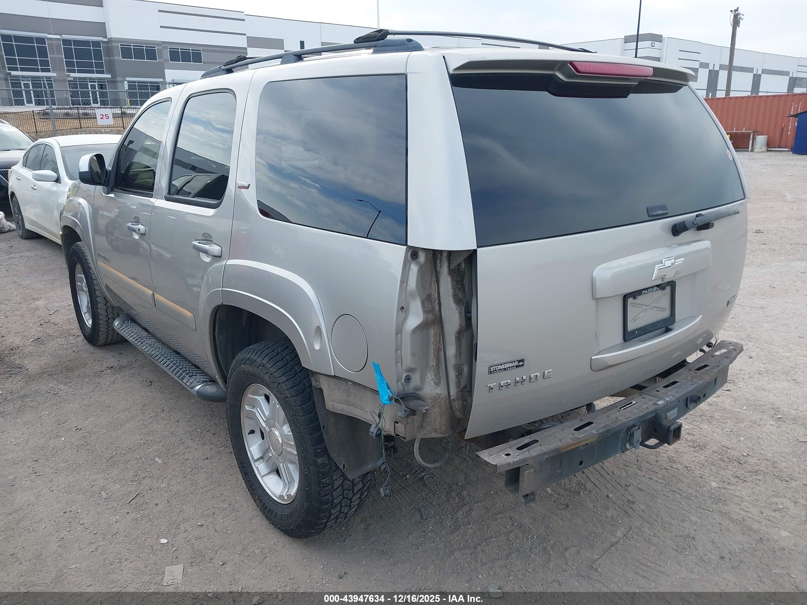 CHEVROLET TAHOE image 3