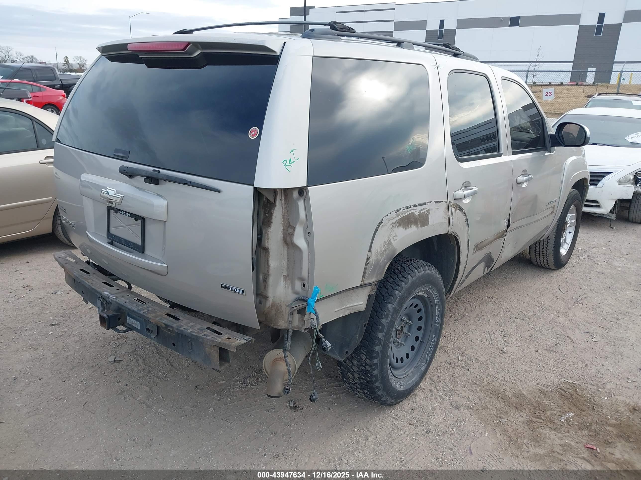 CHEVROLET TAHOE image 4