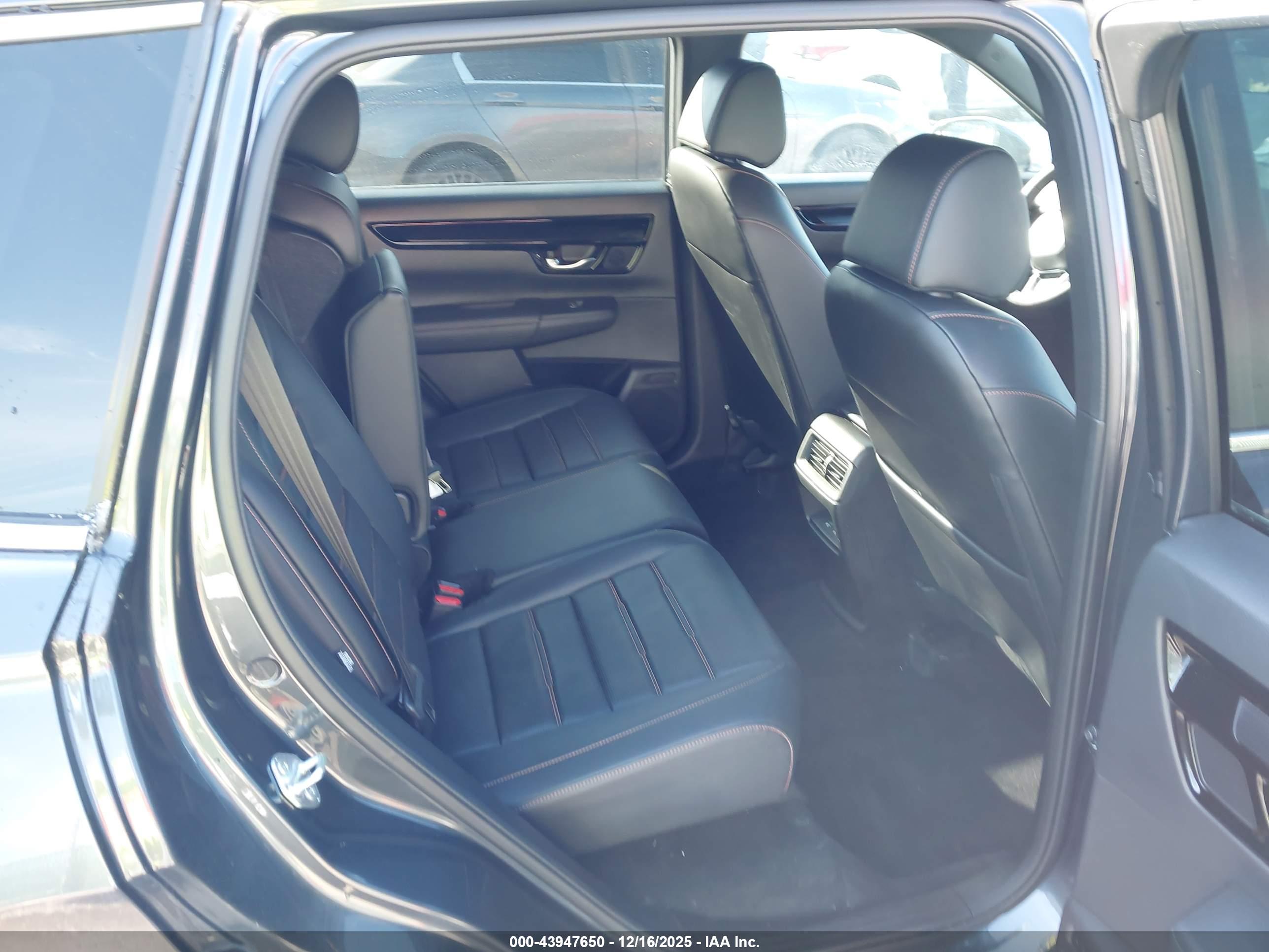 HONDA CR-V image 8