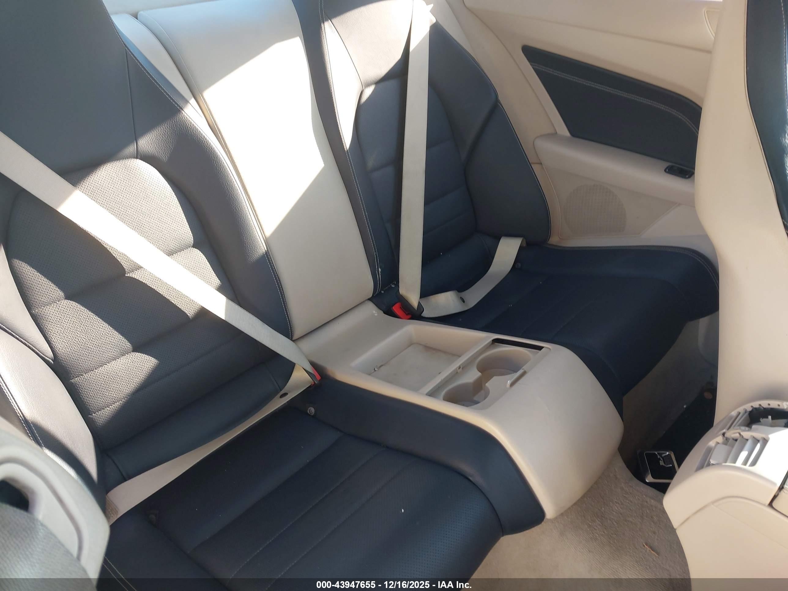 MERCEDES-BENZ E image 8