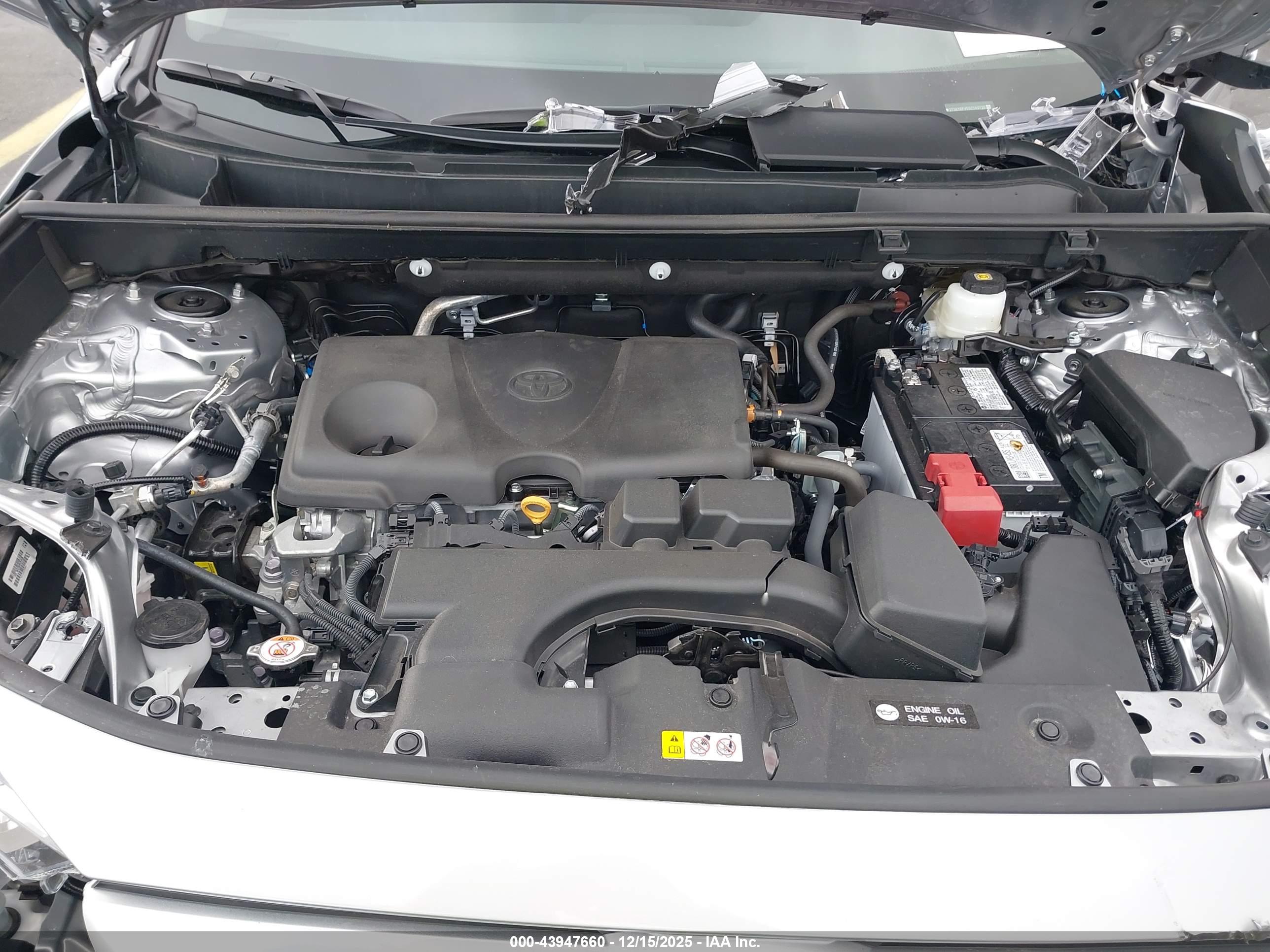 TOYOTA RAV4 image 10