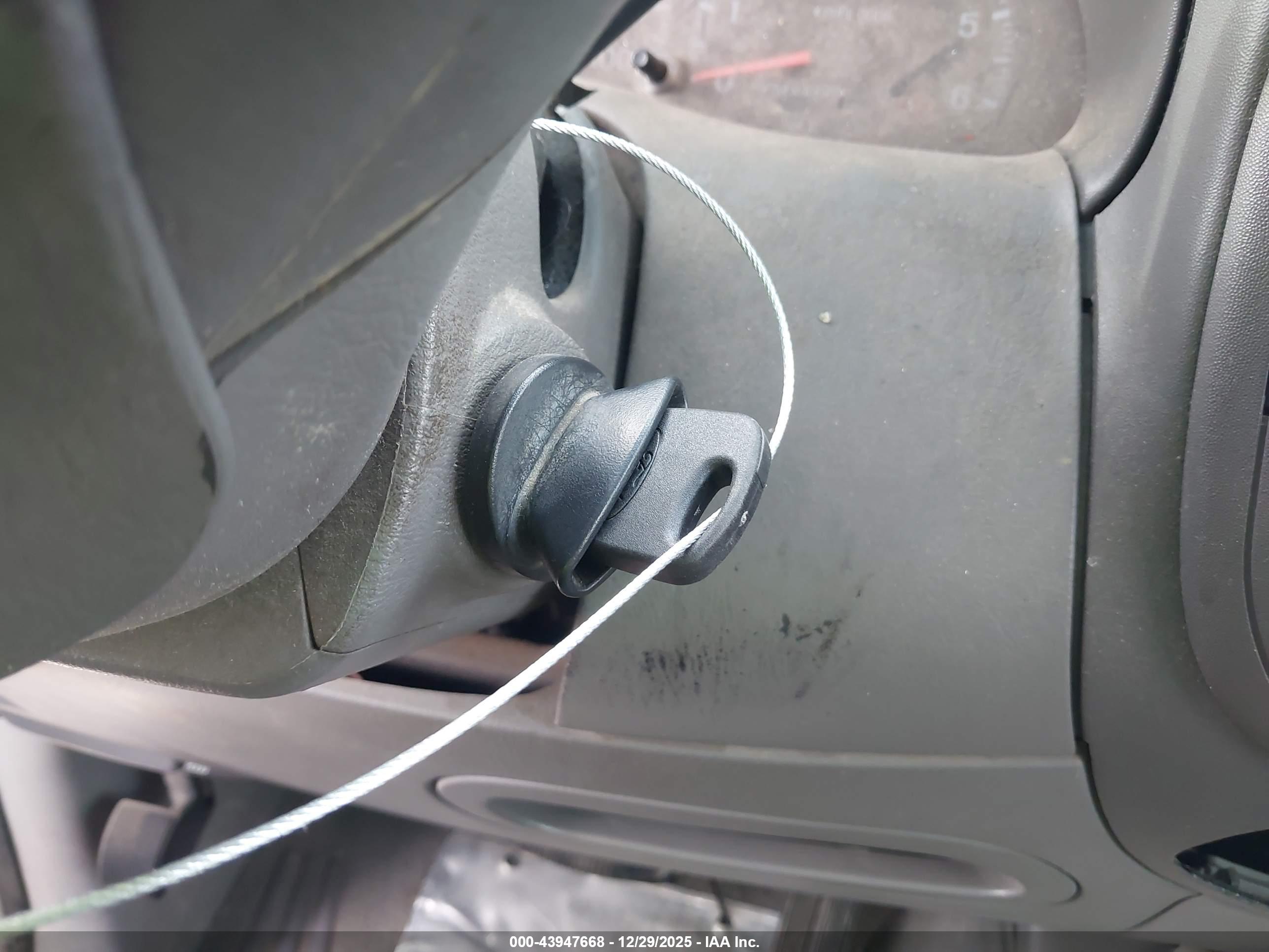 FORD EXPEDITION image 11