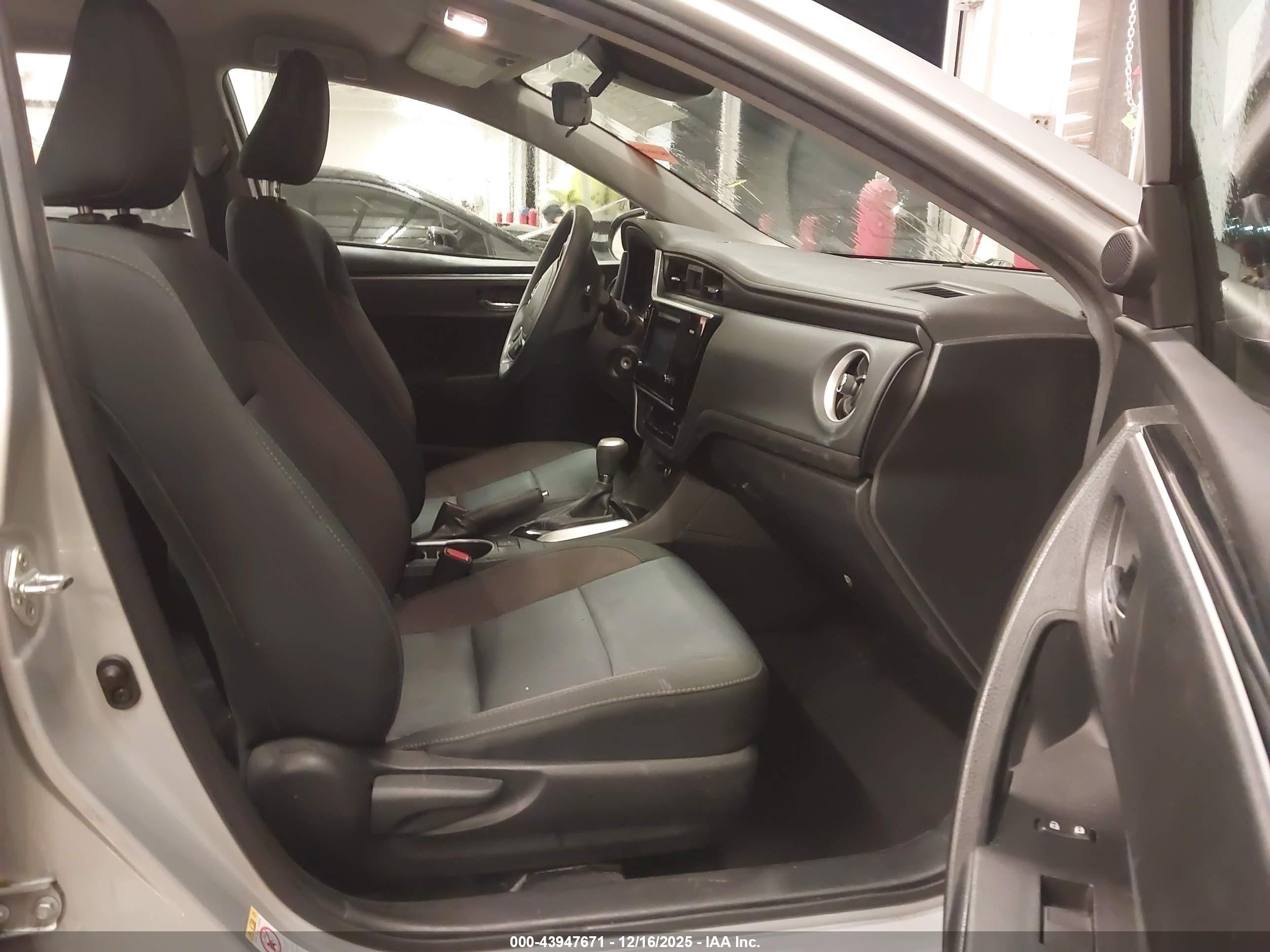 TOYOTA COROLLA image 5
