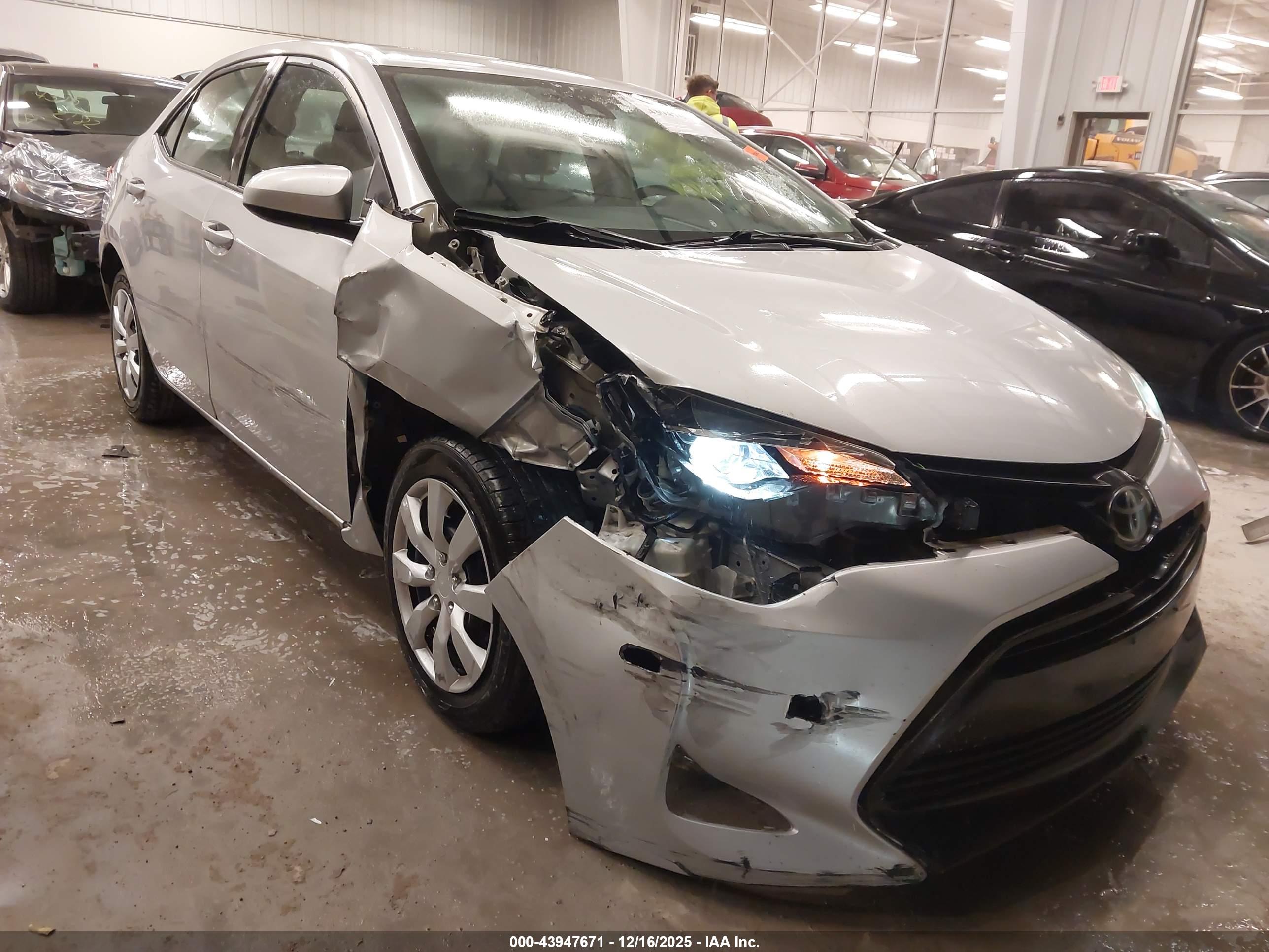 TOYOTA COROLLA image 6