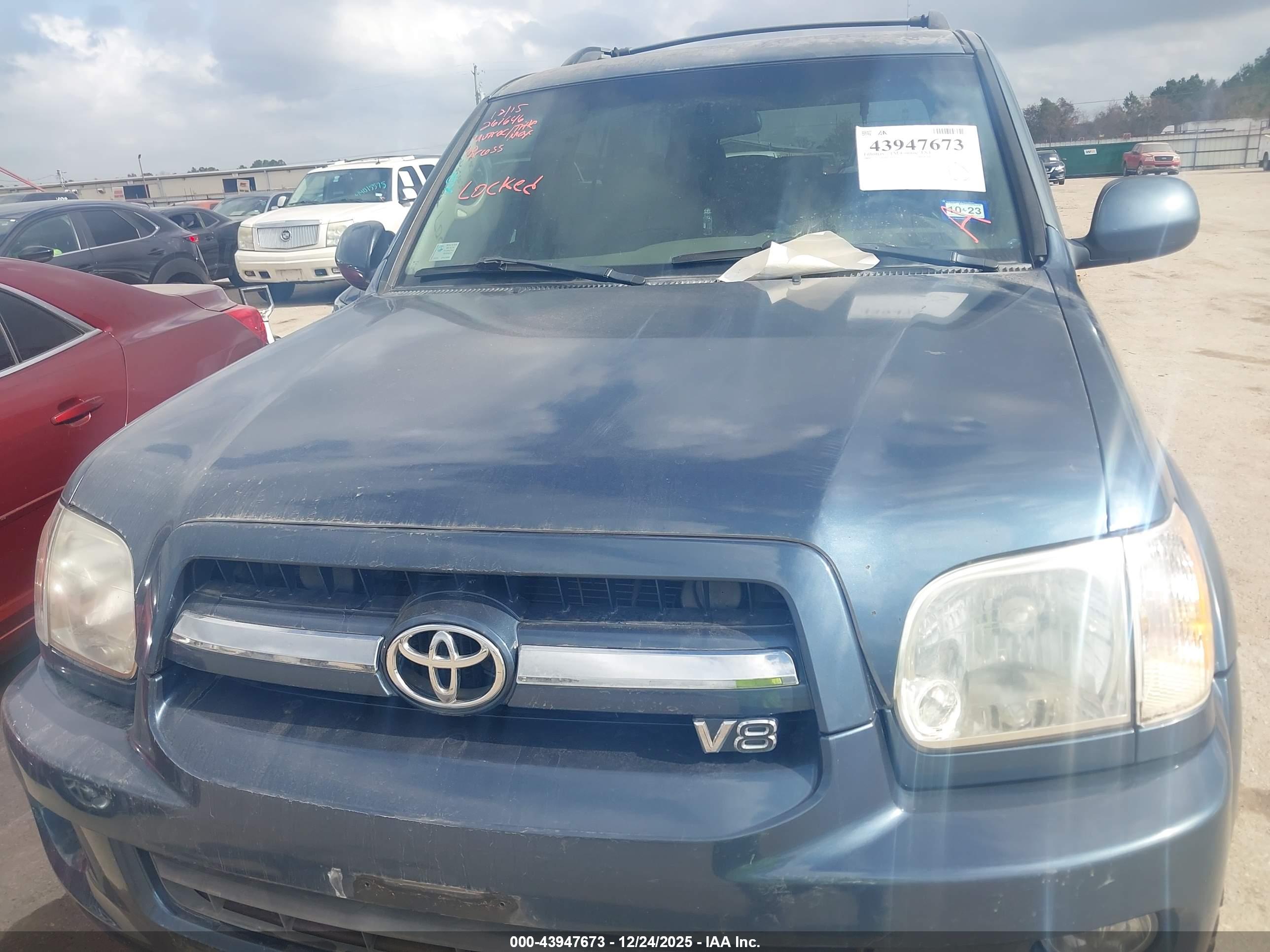 TOYOTA SEQUOIA image 10