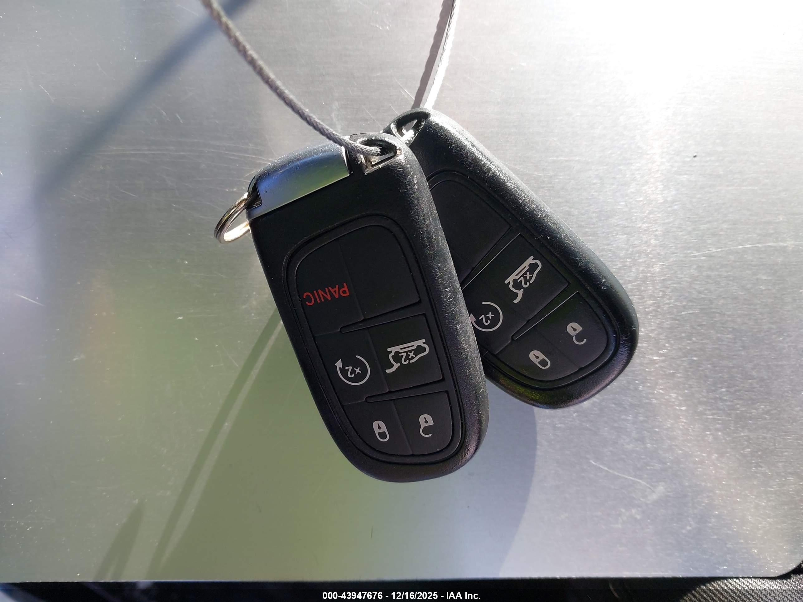 JEEP CHEROKEE image 11