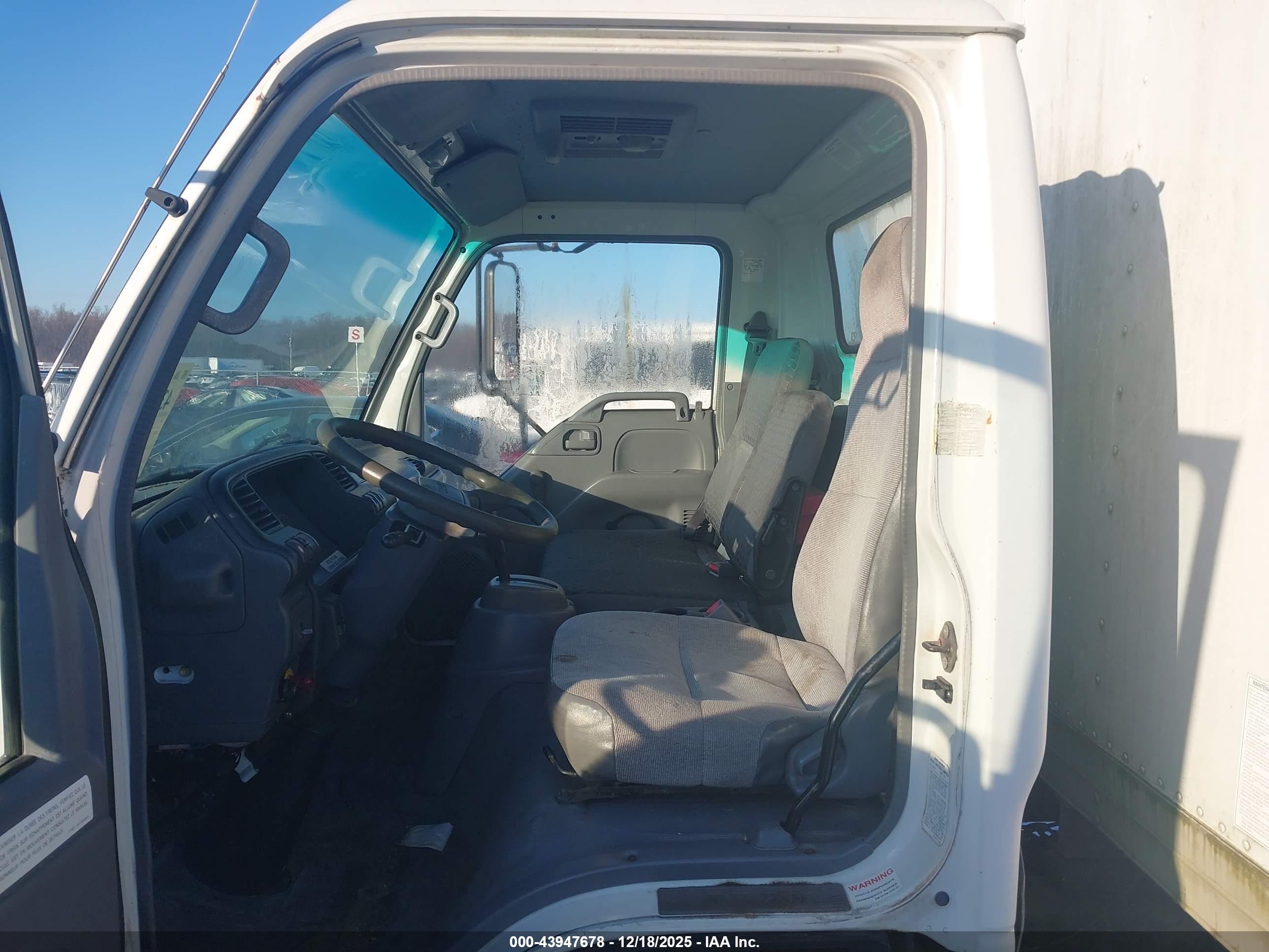 ISUZU W4S042 image 8