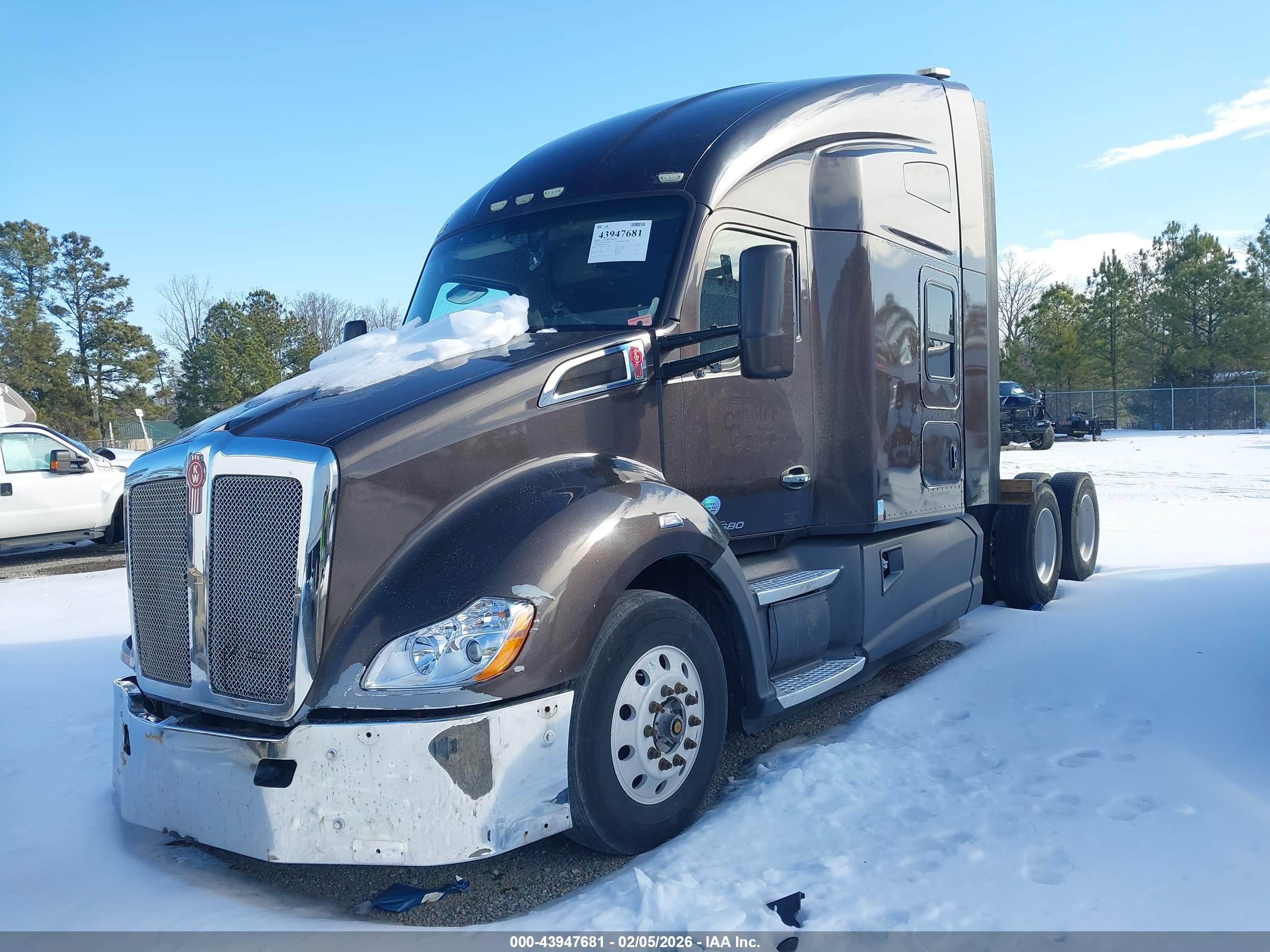KENWORTH CONSTRUCTION image 2