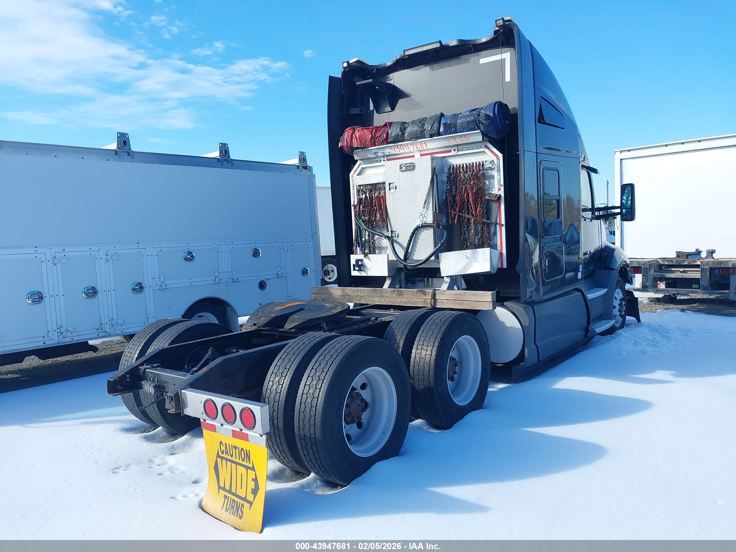 KENWORTH CONSTRUCTION image 4