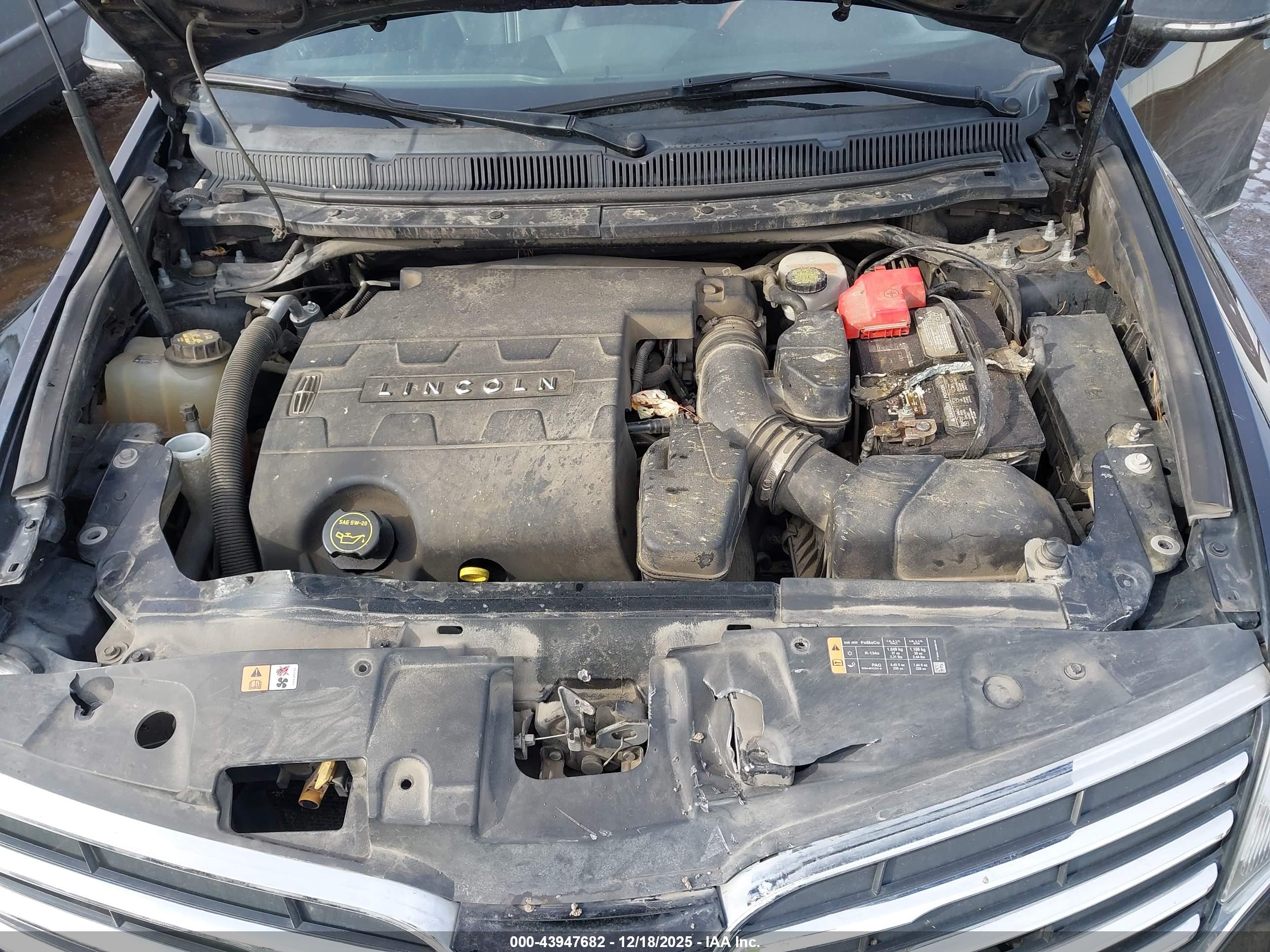 LINCOLN MKT image 10