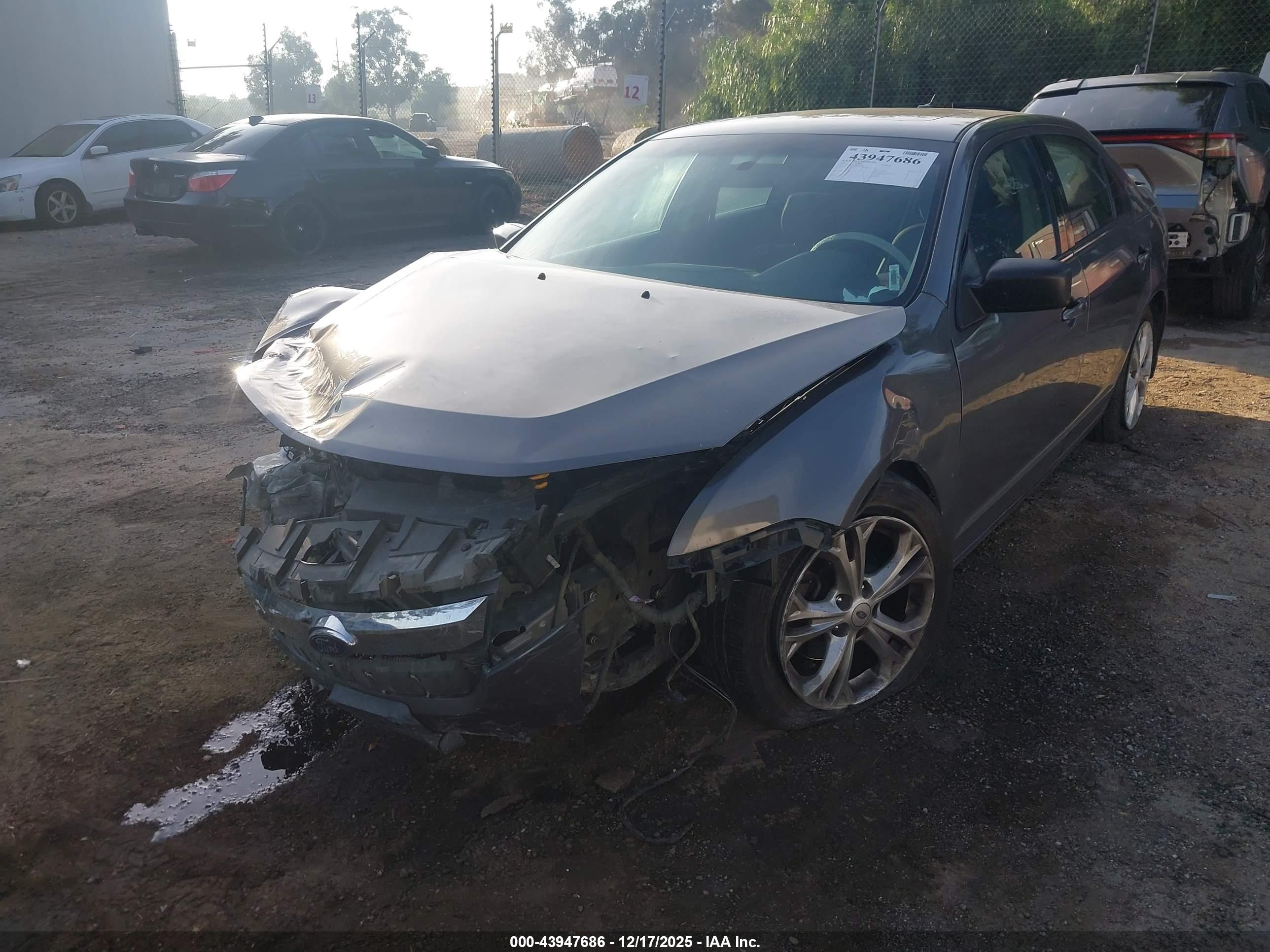 FORD FUSION image 2