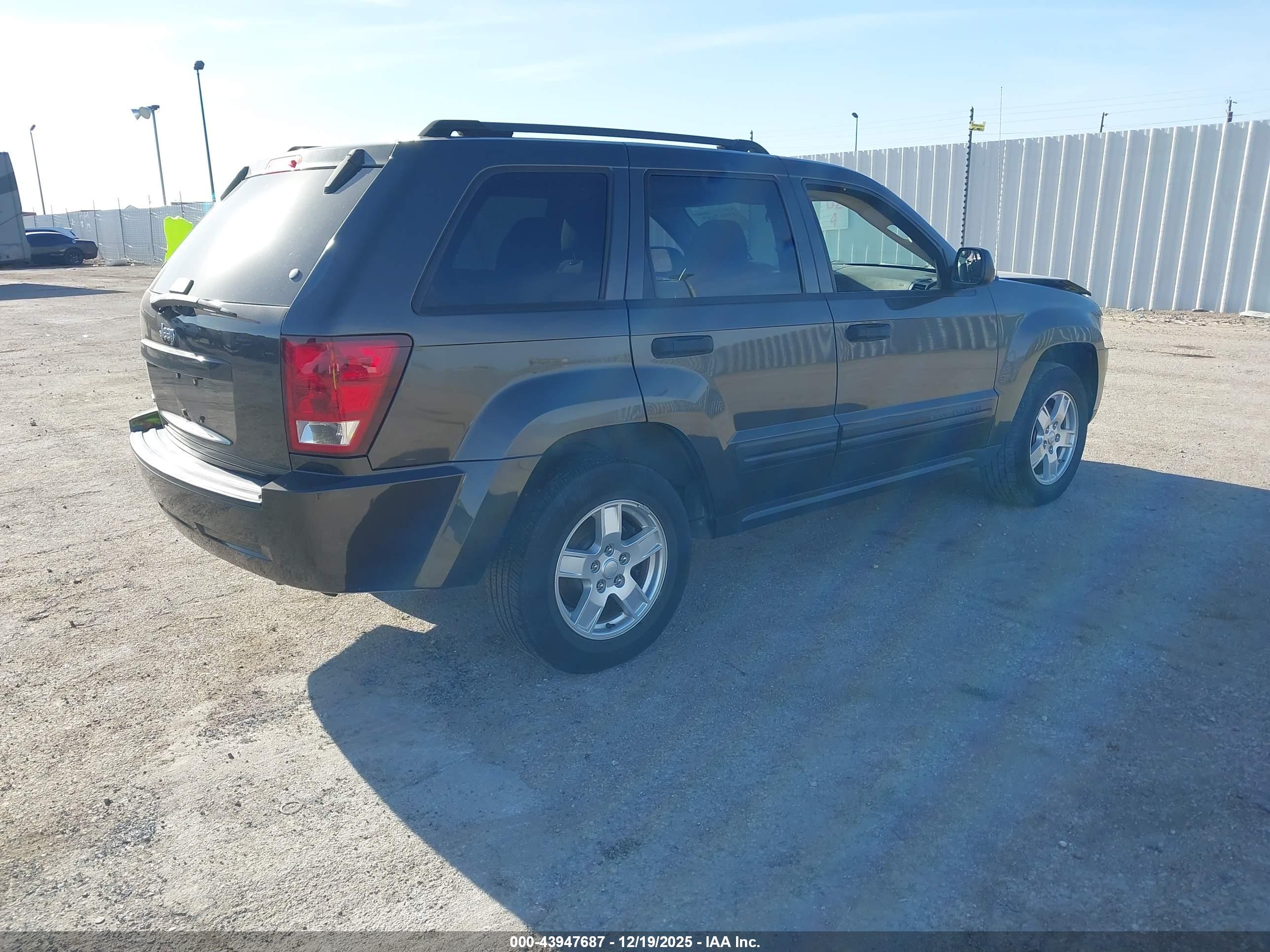 JEEP GRAND image 4
