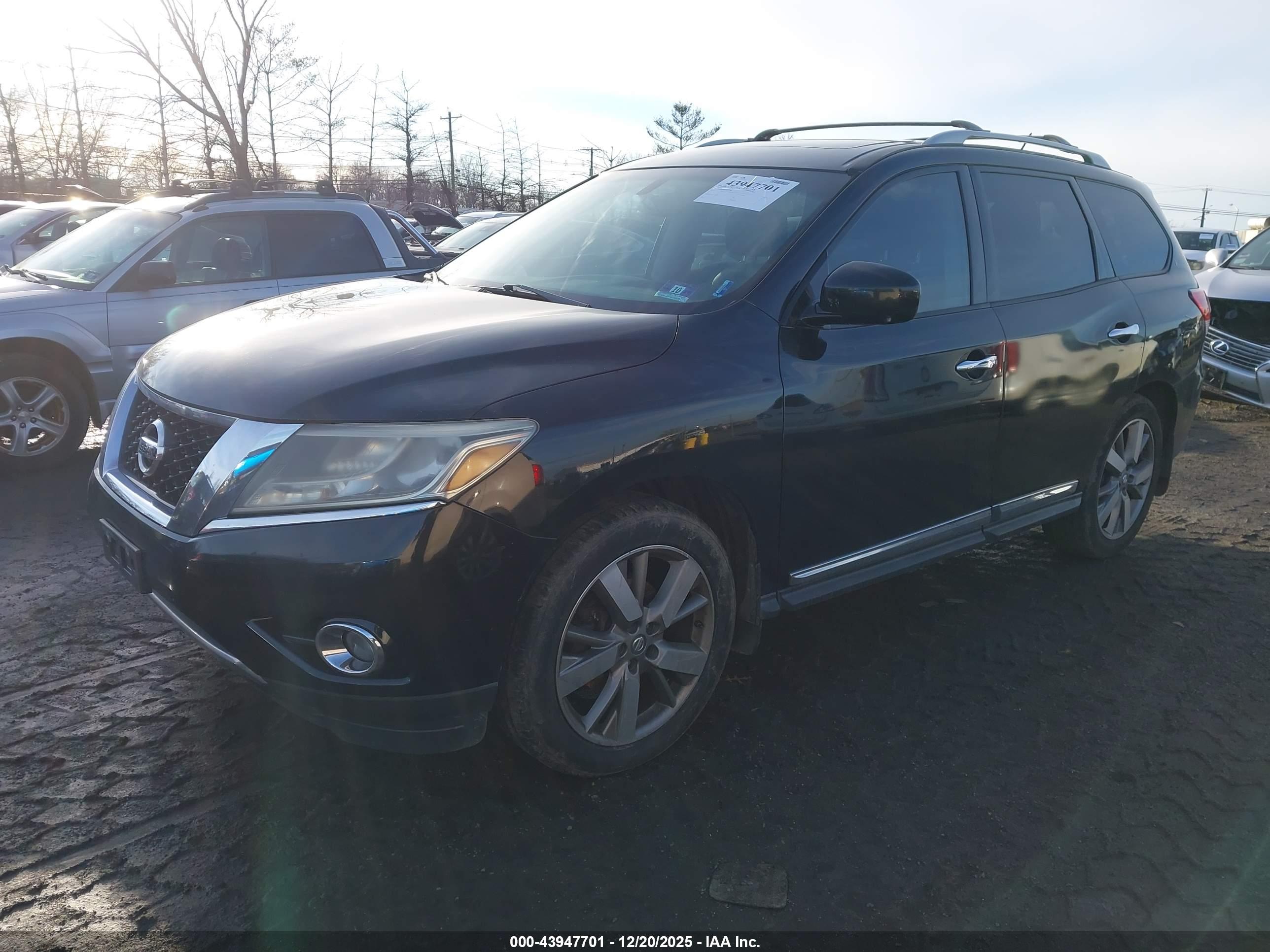 NISSAN PATHFINDER image 2