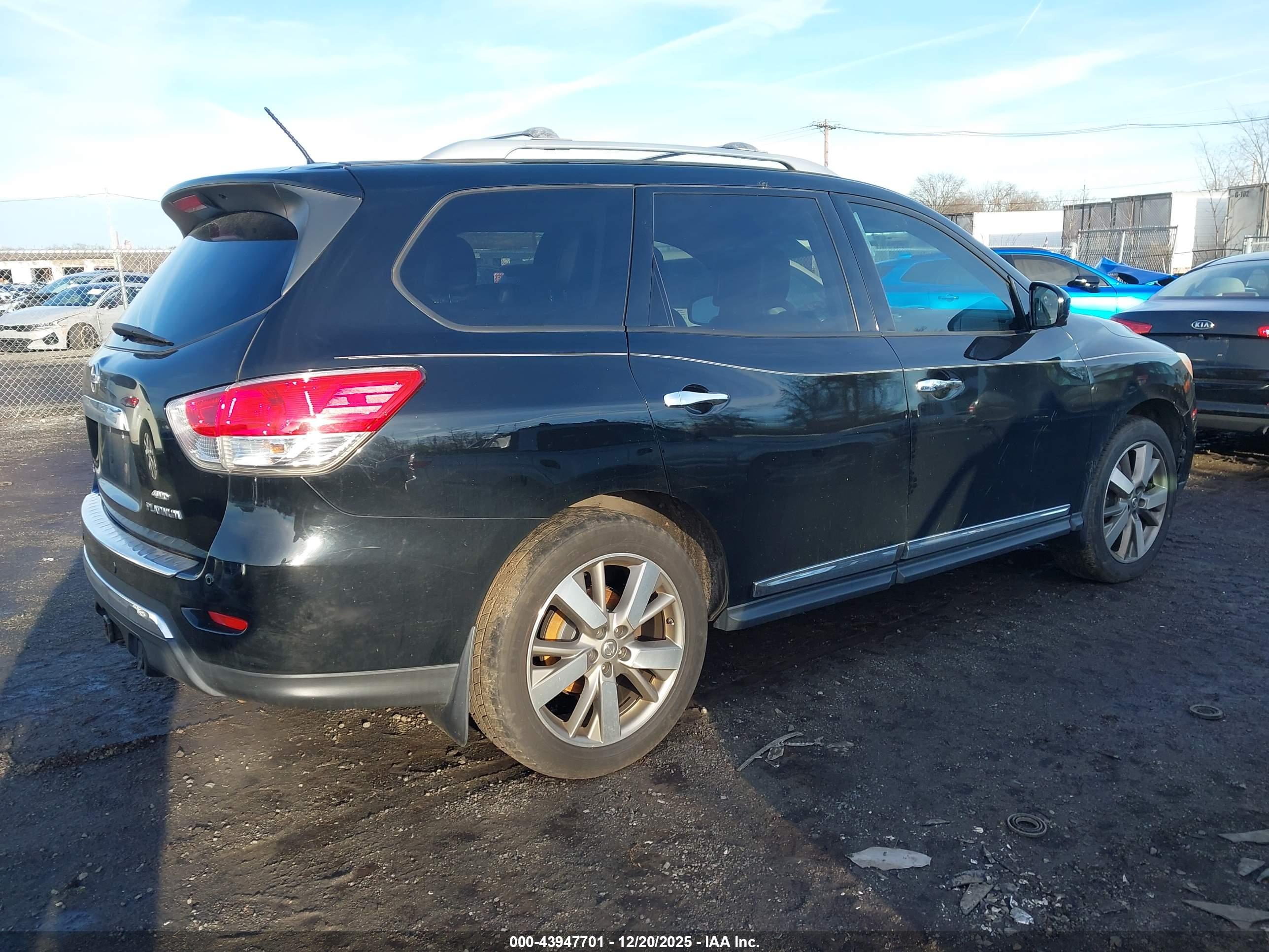 NISSAN PATHFINDER image 4