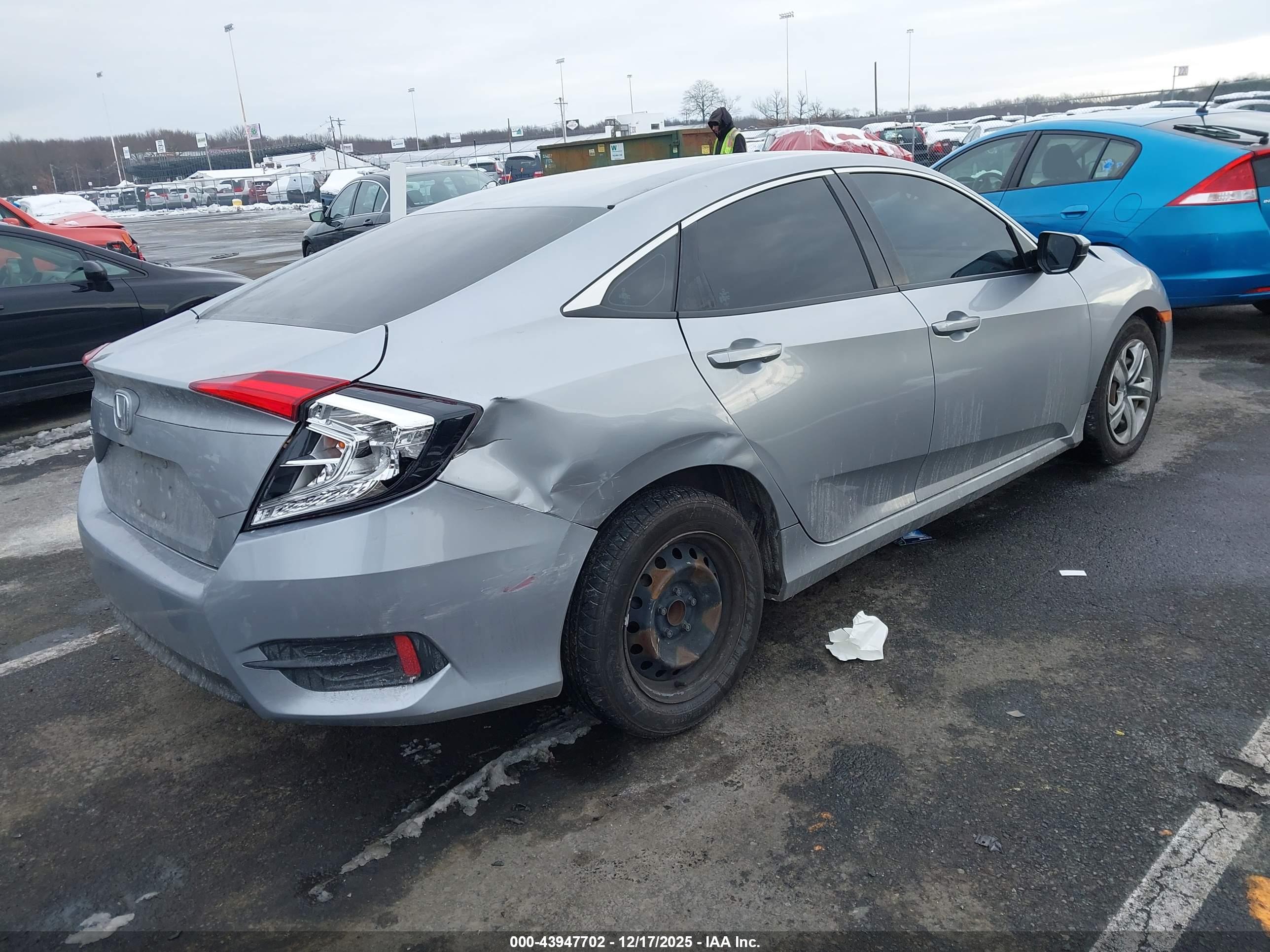 HONDA CIVIC image 4