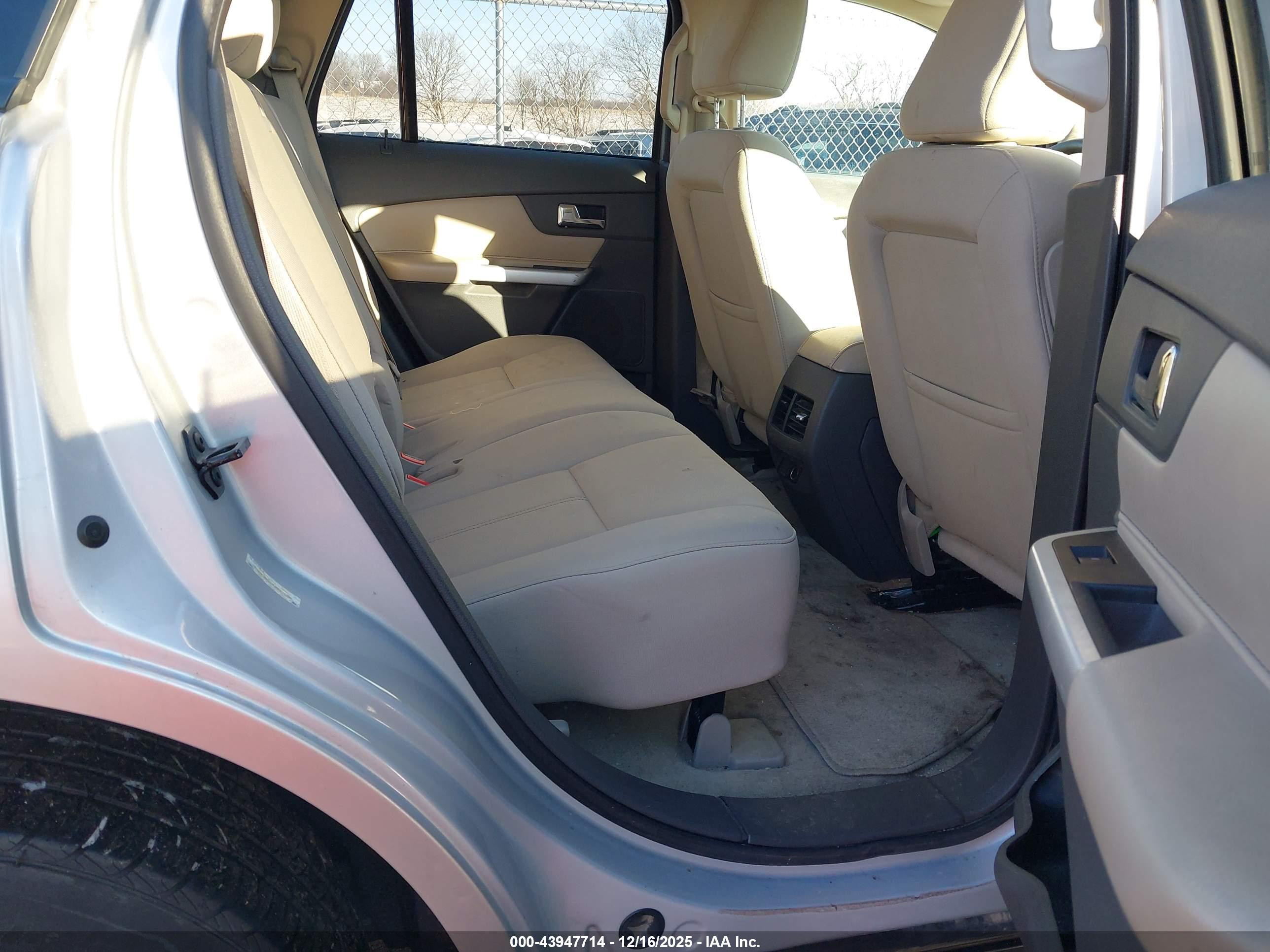 FORD EDGE image 8