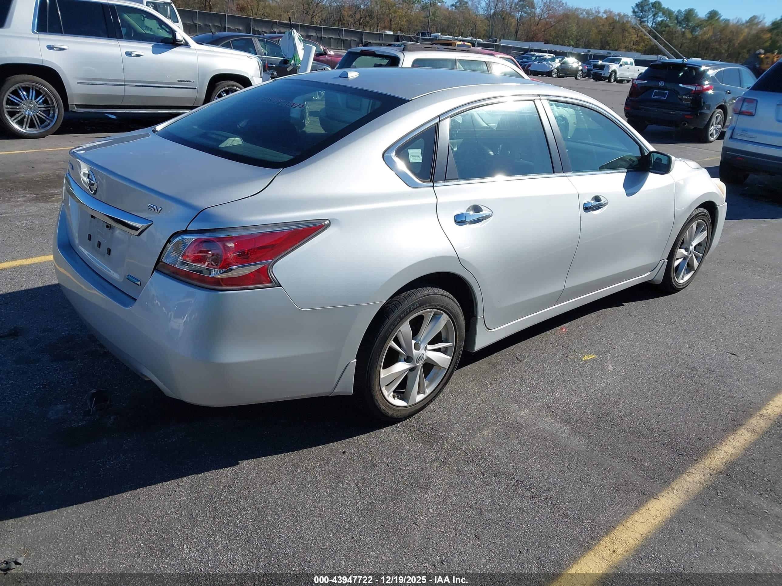 NISSAN ALTIMA image 4