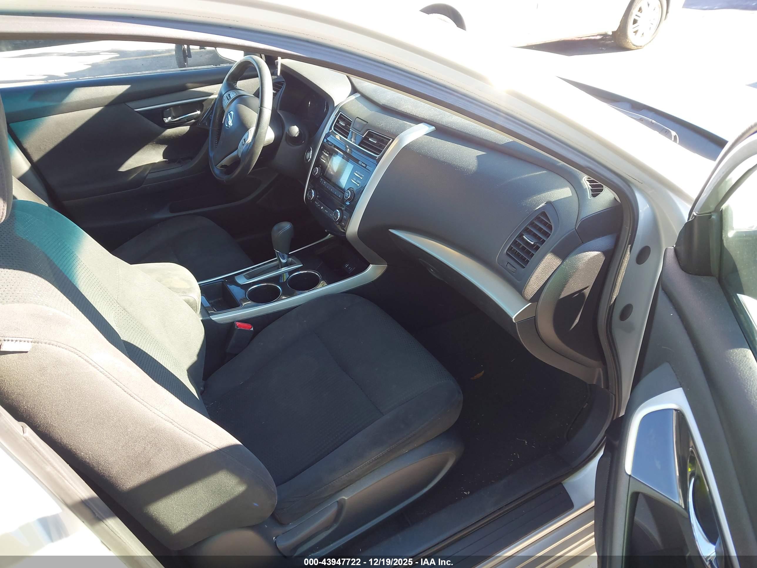NISSAN ALTIMA image 5