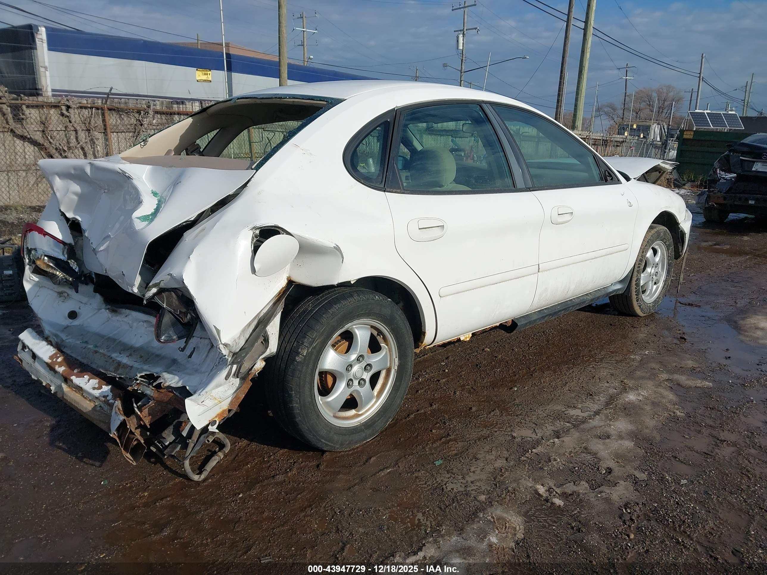 FORD TAURUS image 4