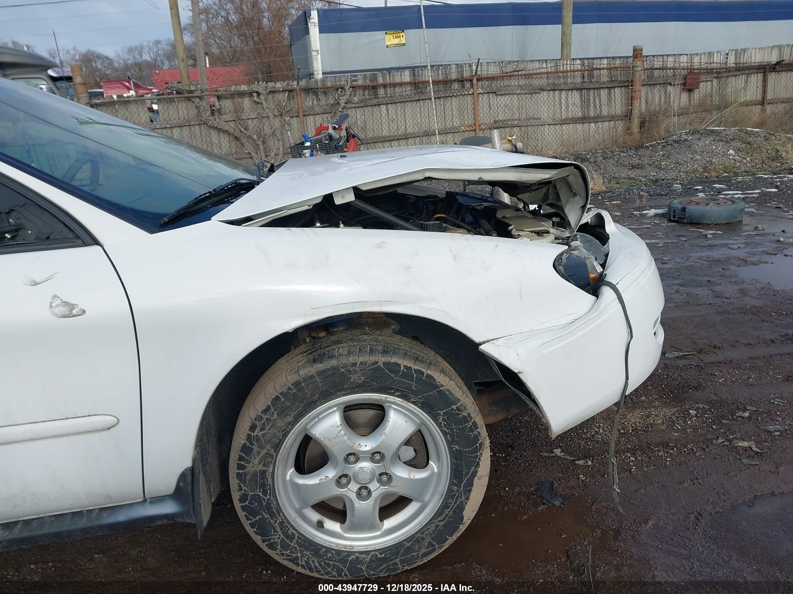 FORD TAURUS image 6