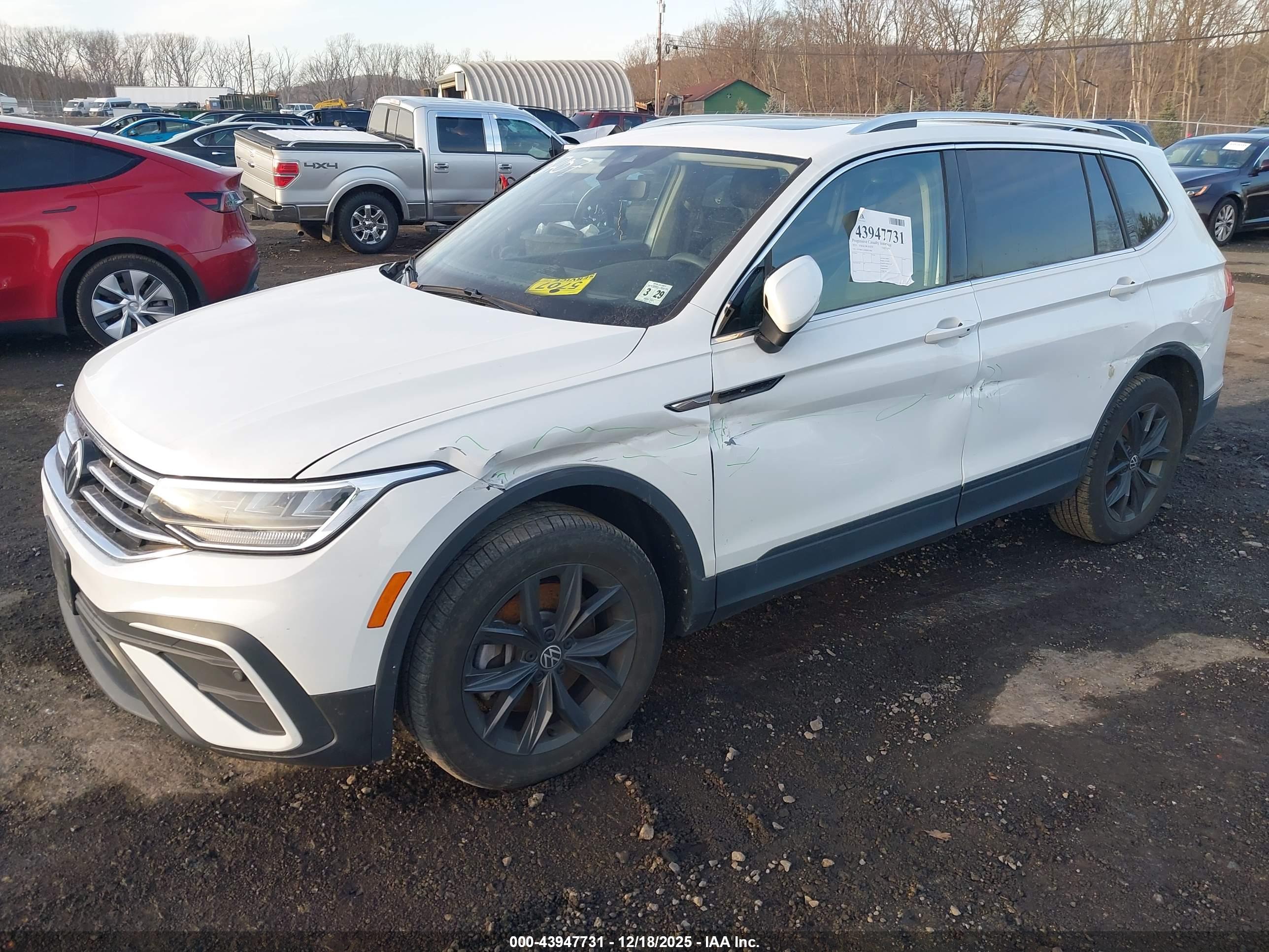 VOLKSWAGEN TIGUAN image 2