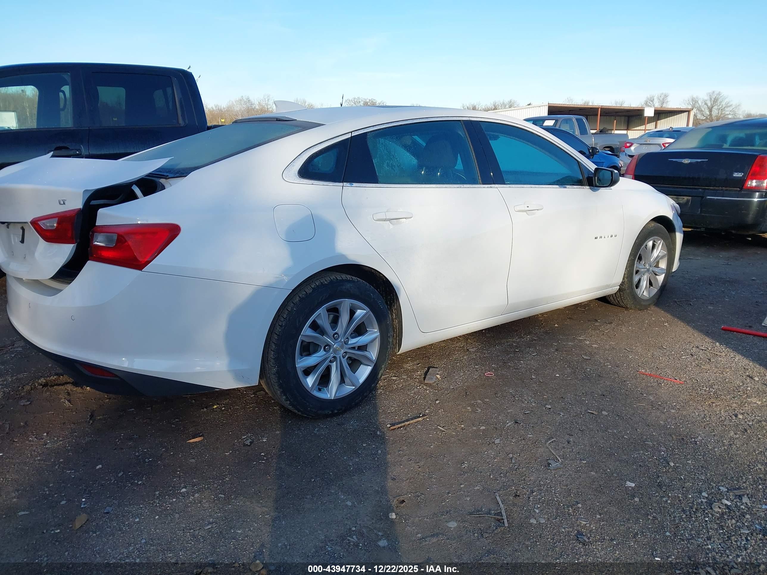 CHEVROLET MALIBU image 4