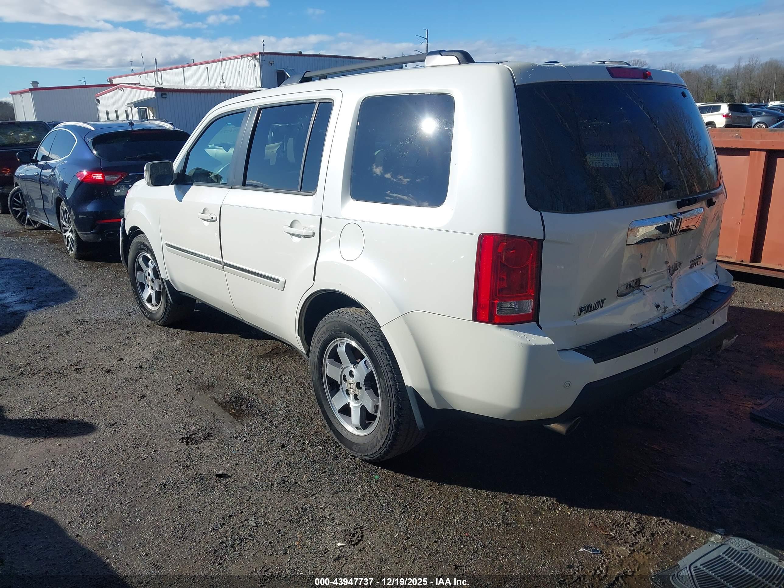 HONDA PILOT image 3