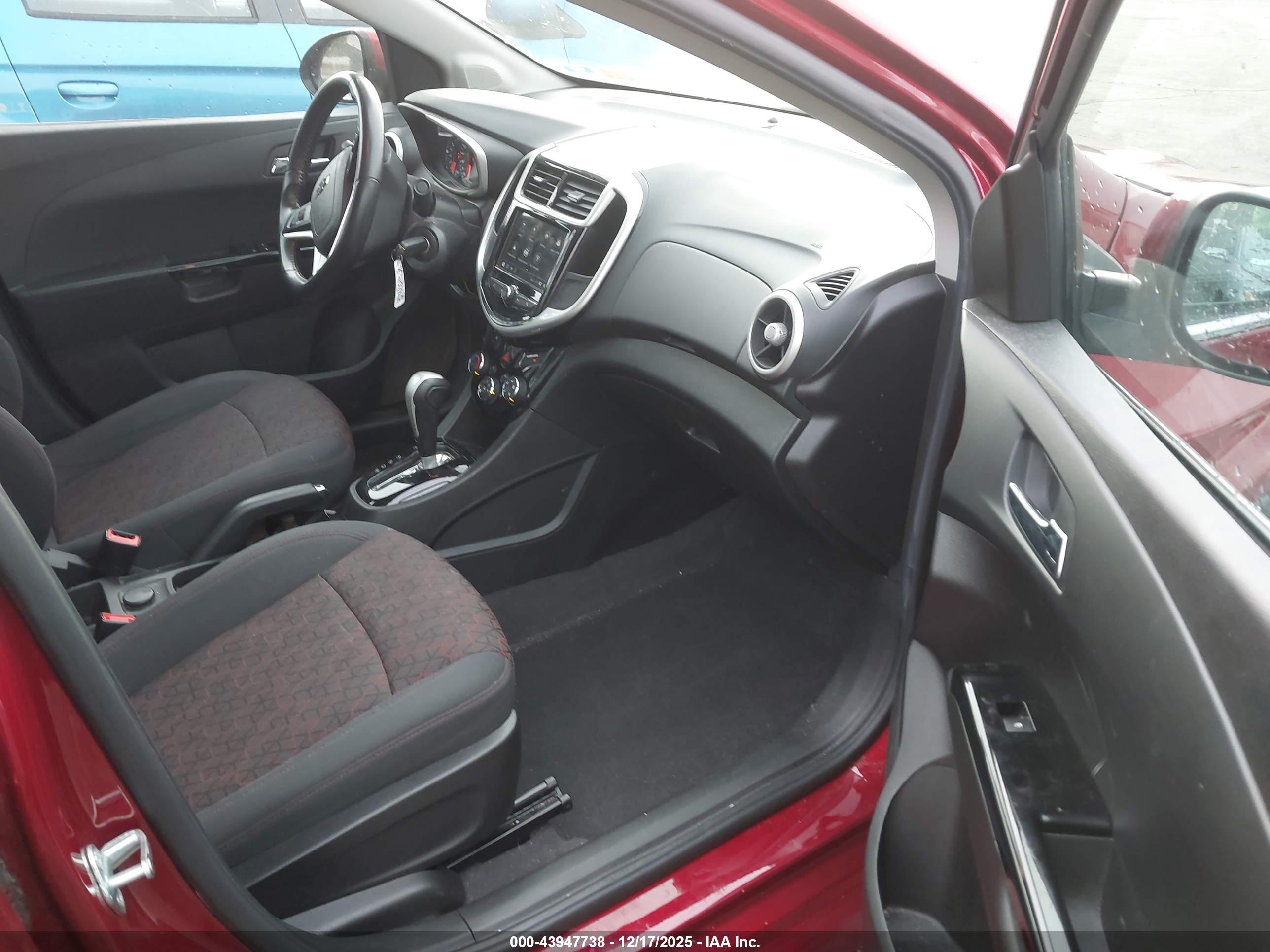 CHEVROLET SONIC image 5