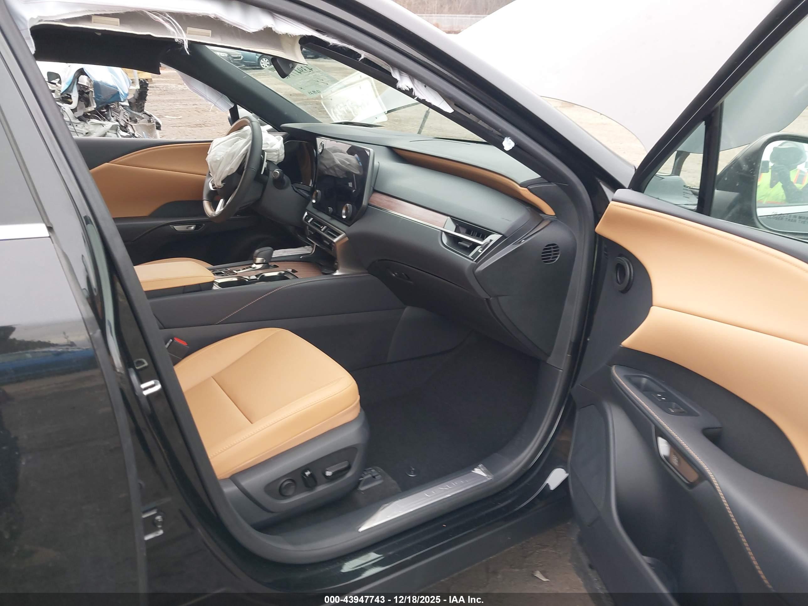 LEXUS RX image 5