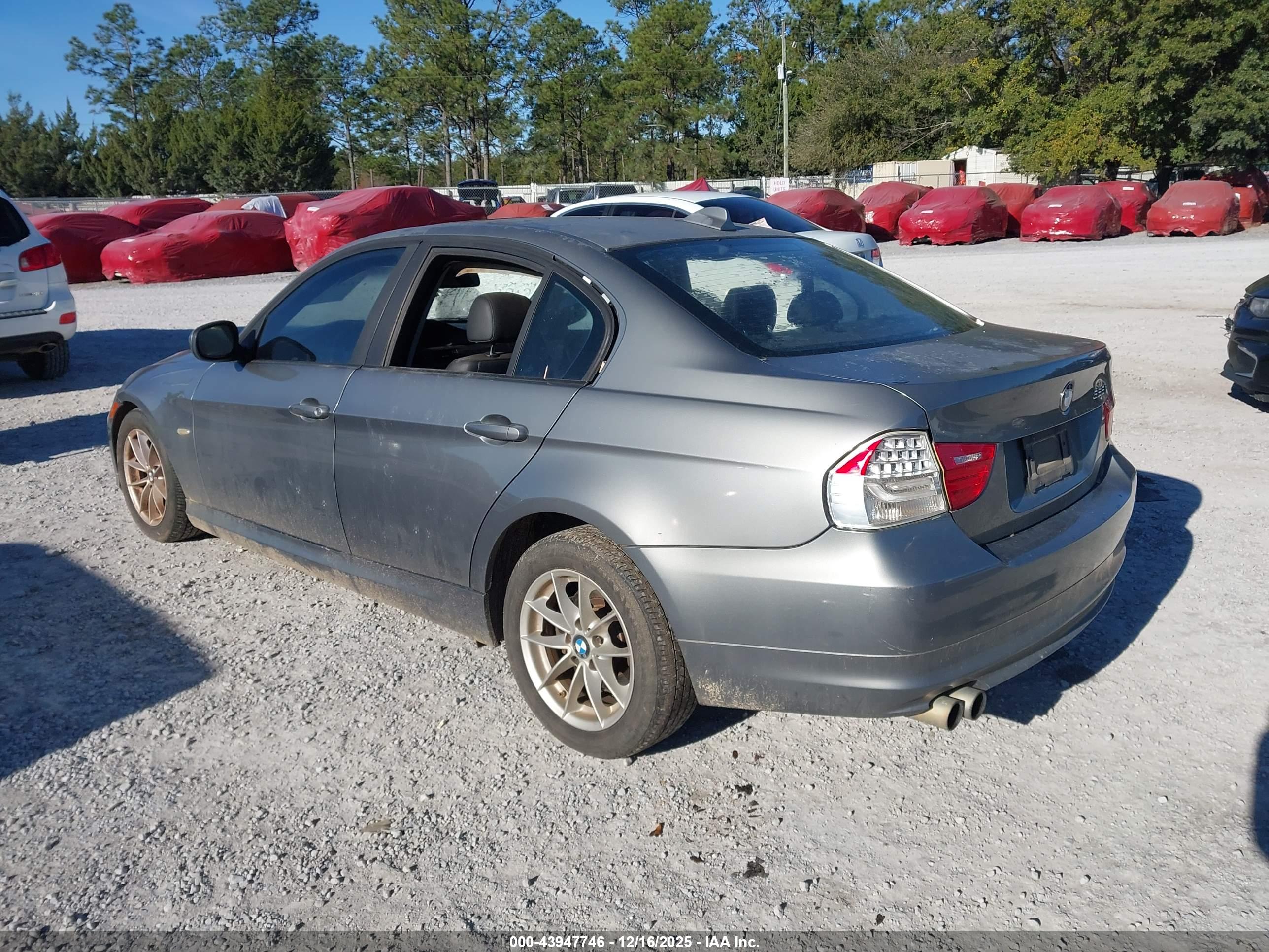 BMW 328I image 3