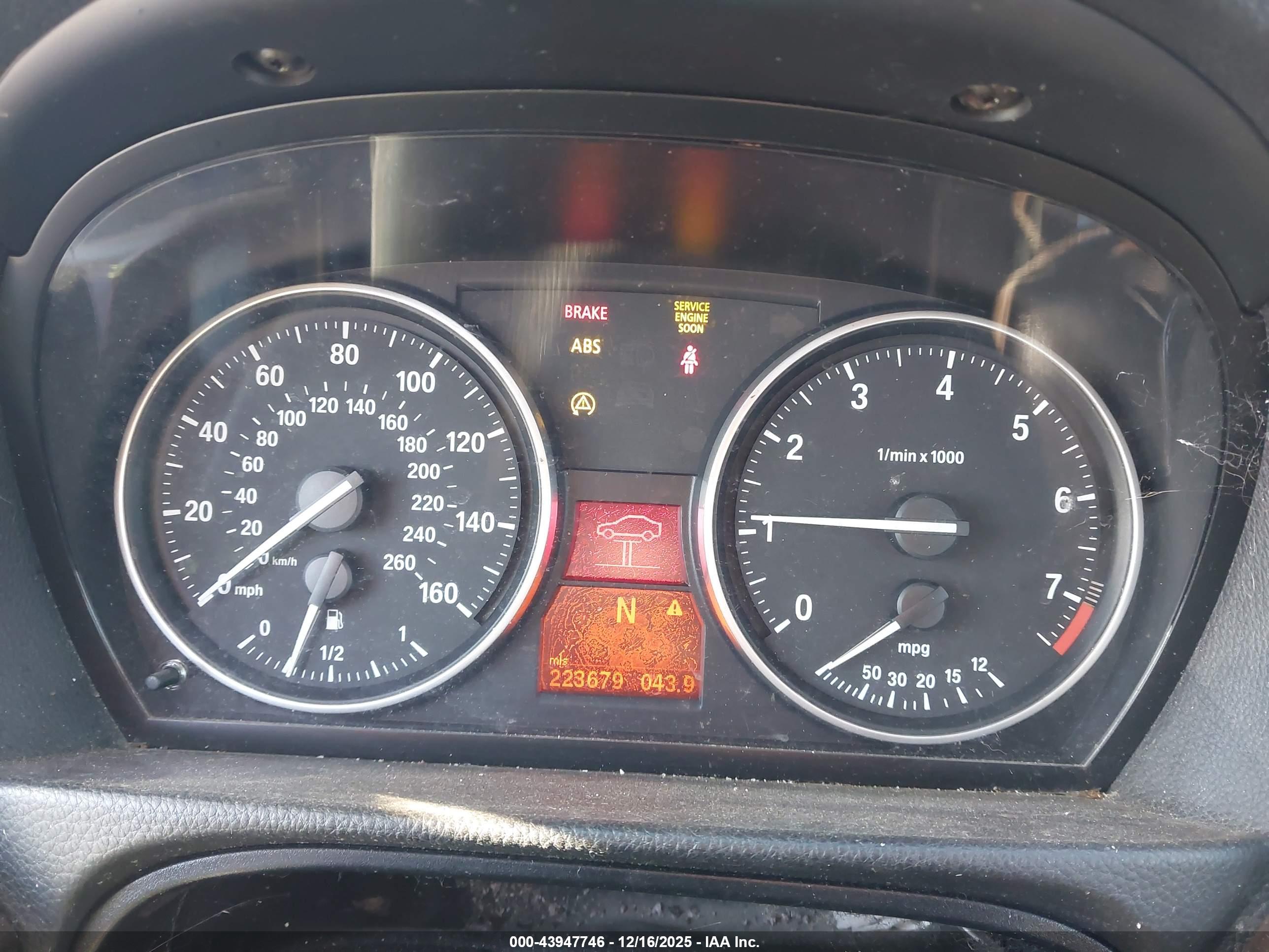 BMW 328I image 7